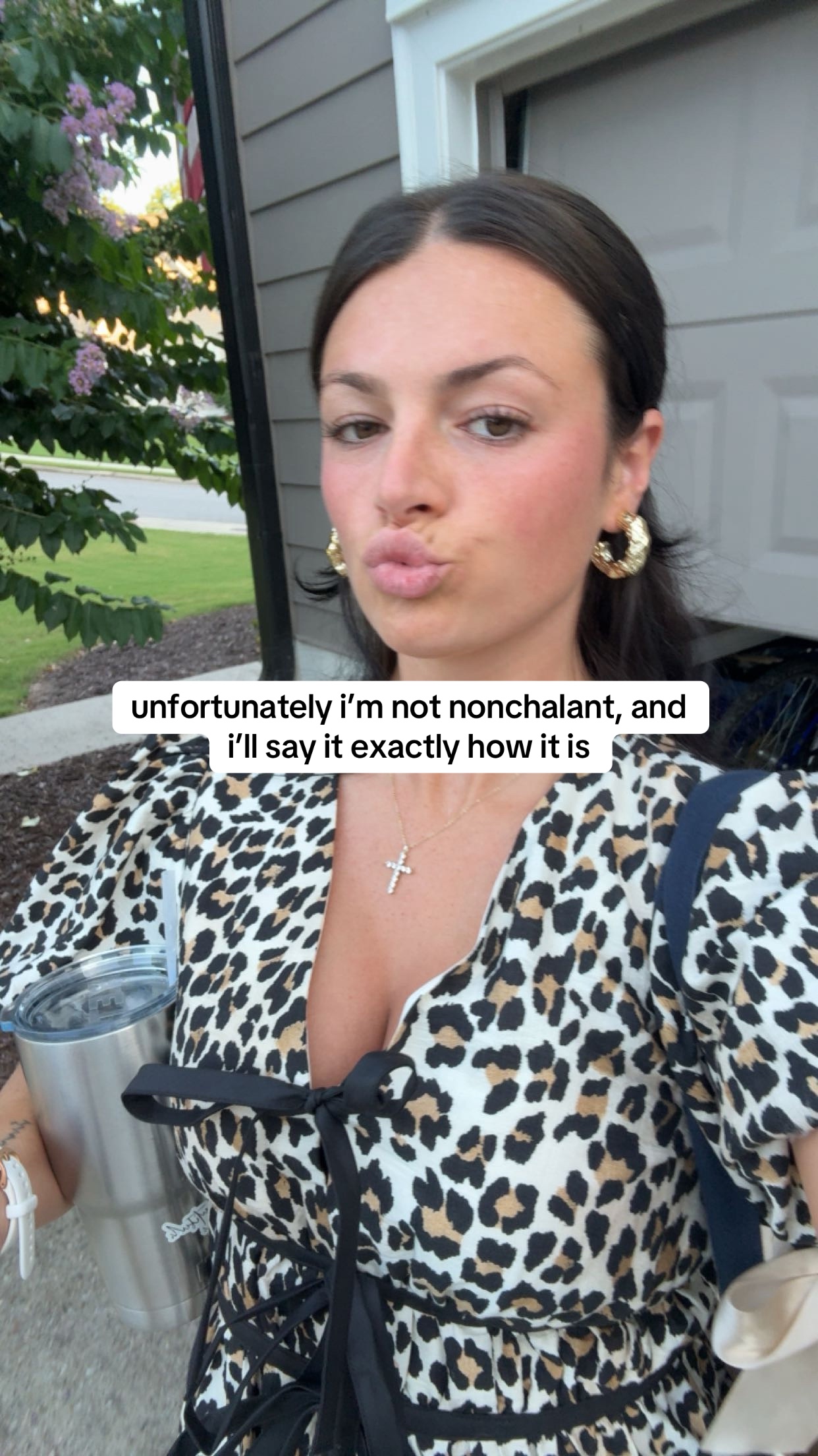 @alisonamro