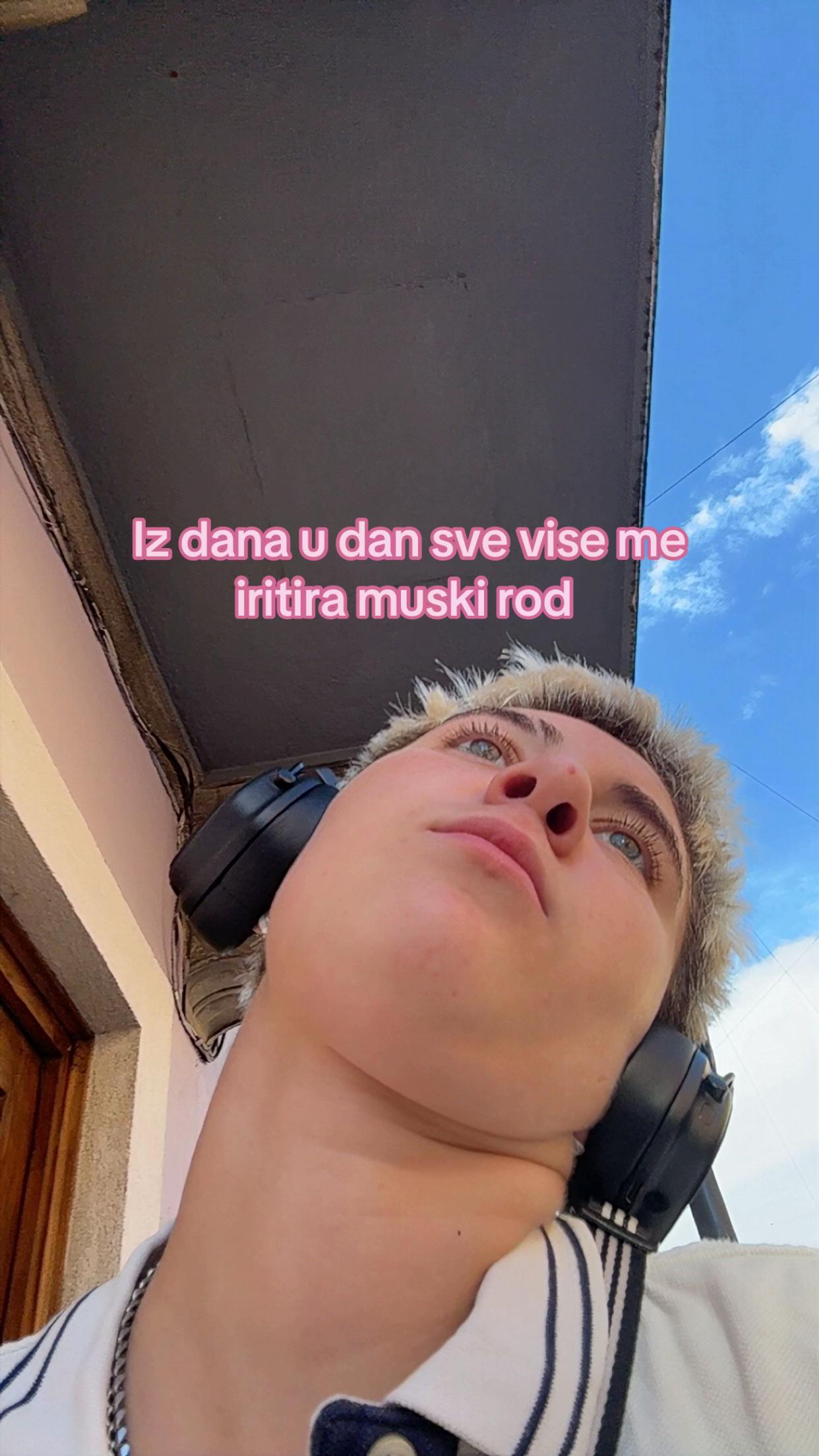 @lil dia