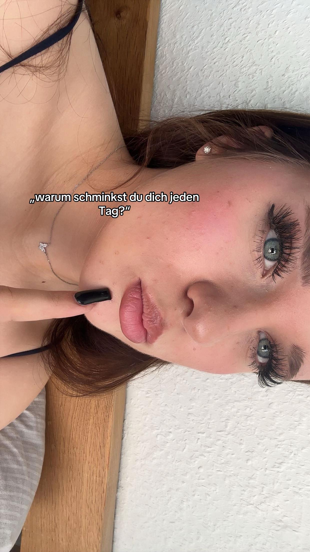 @J o l i n a