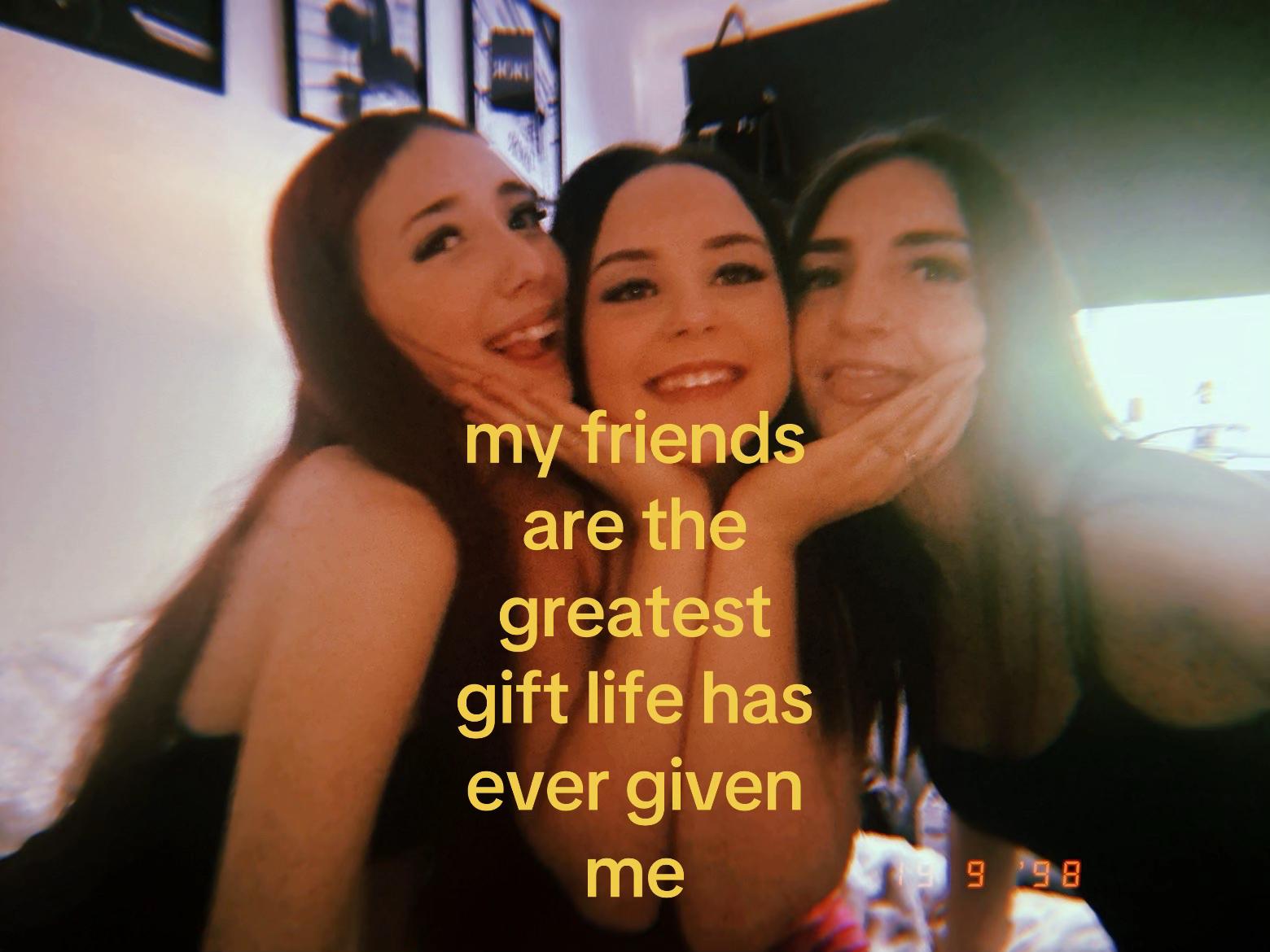 @leahhh 🐬🐬