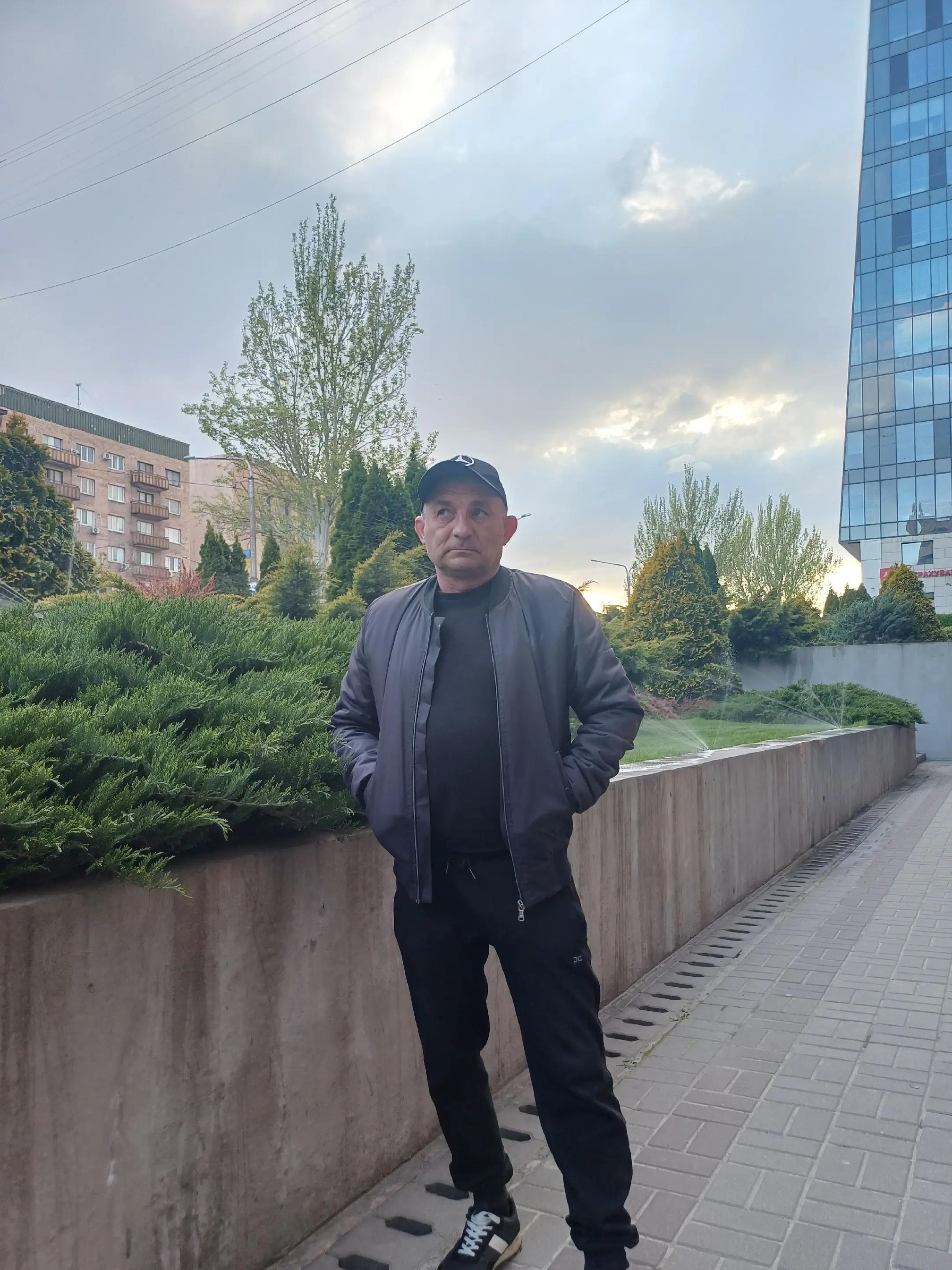 @Саша ( Метр )