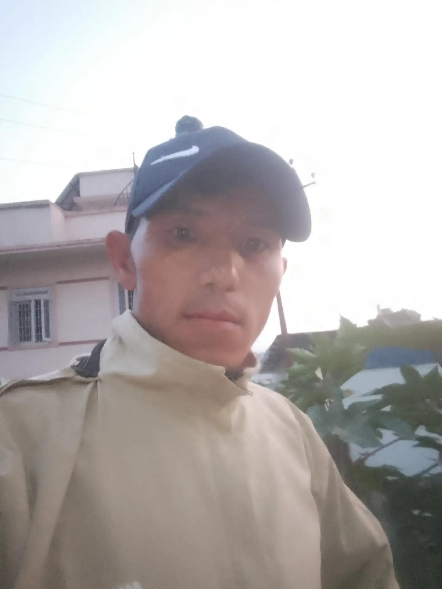 @सराेज  घिसिङ