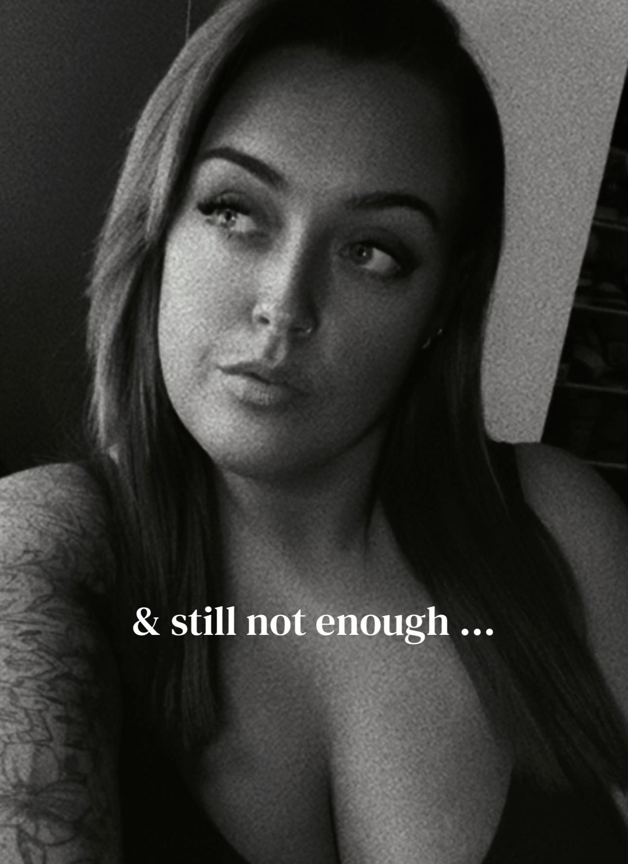 @C A R L Y 🖤