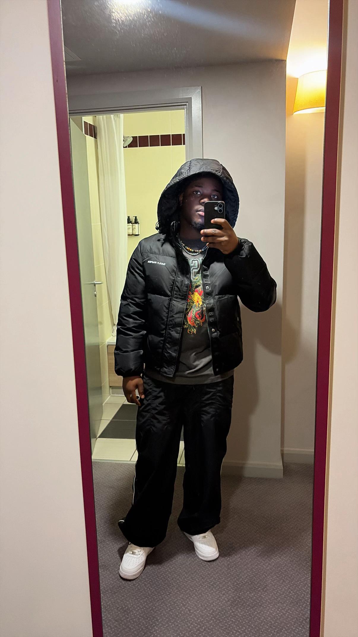 @𝐑𝐎𝐍𝐀𝐋𝐃𝐎🇬🇭