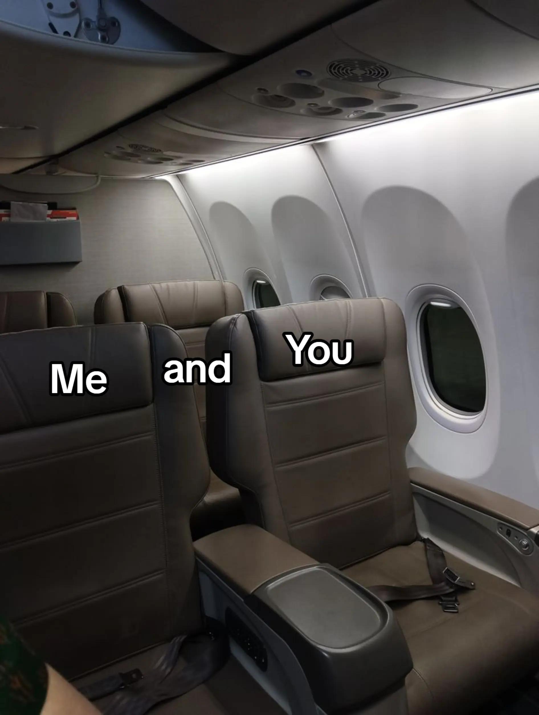 @◦•●◉✿ 𝐸𝑙𝑣𝑖𝑒 ✿◉●•◦