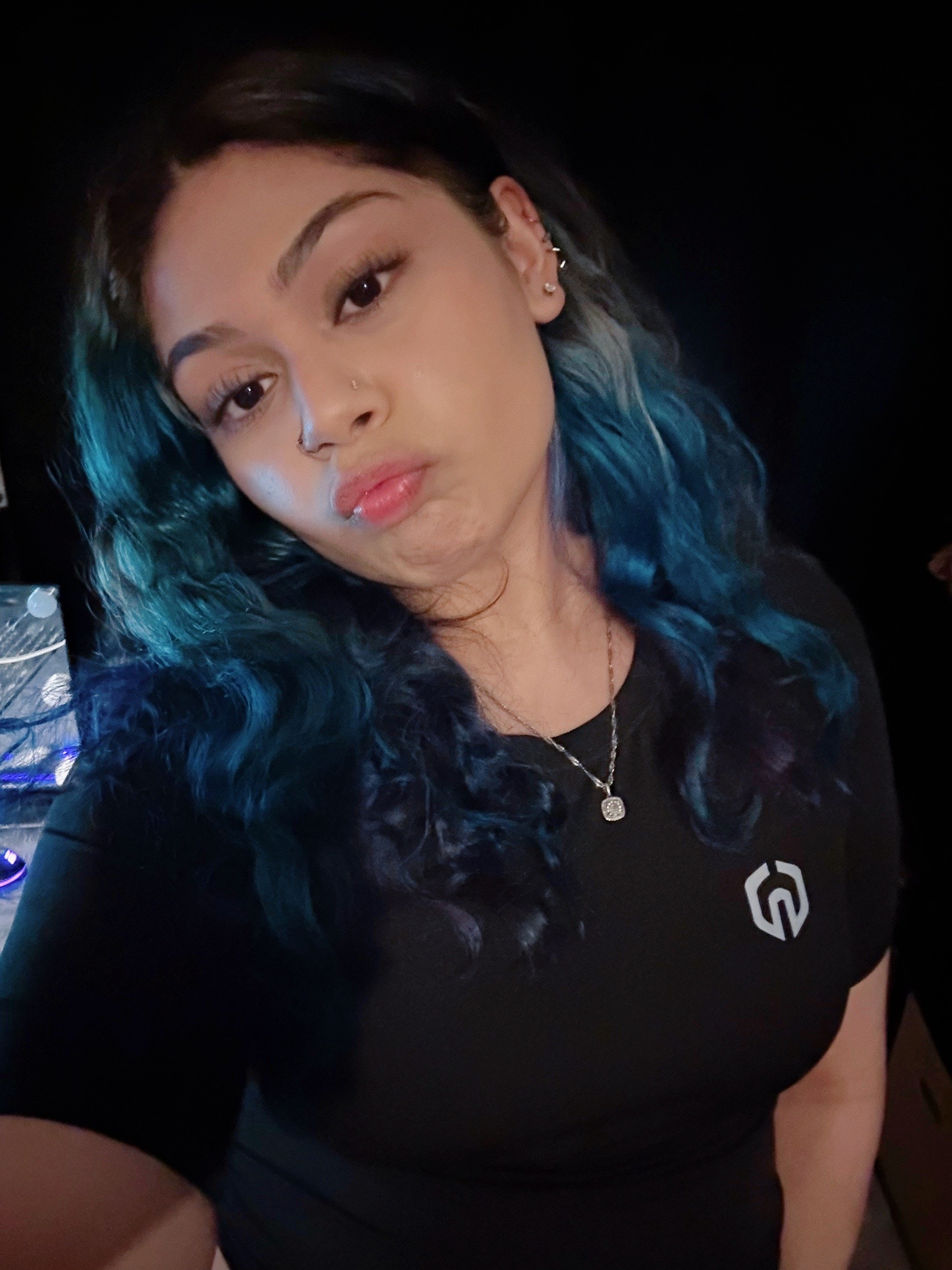 @e