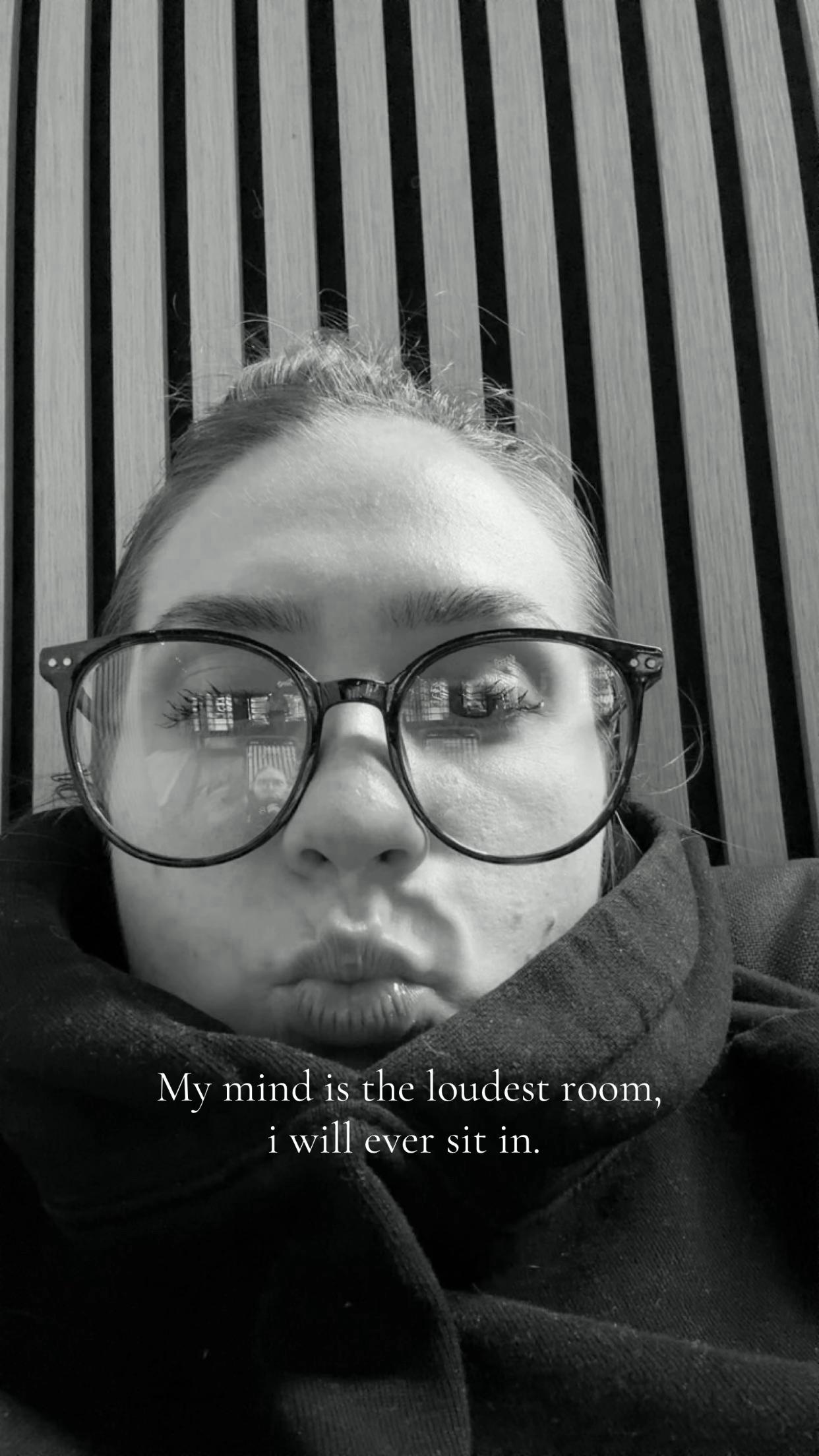 @~𝑁𝑒𝑙𝑒