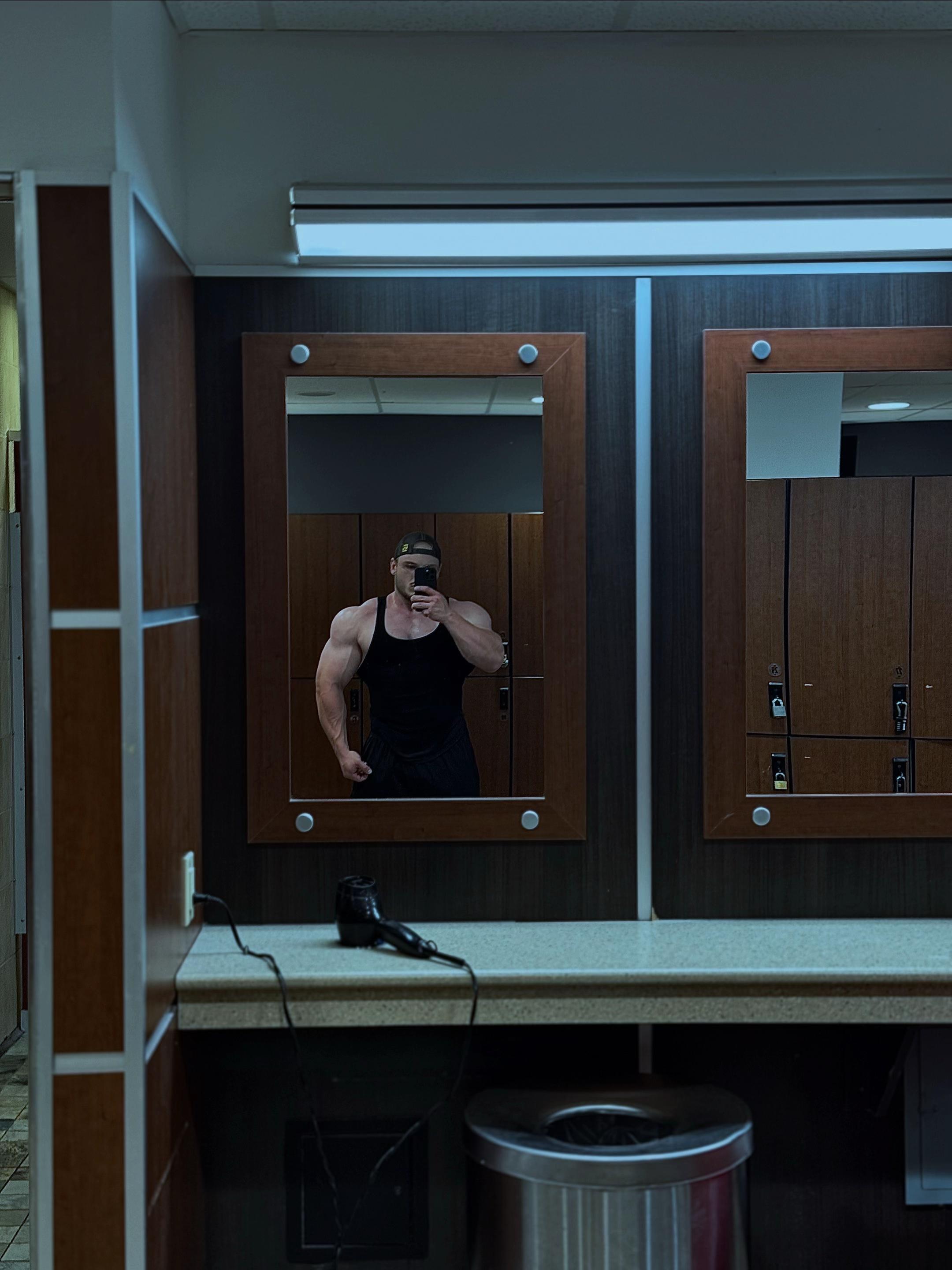 @anabolicgorilla