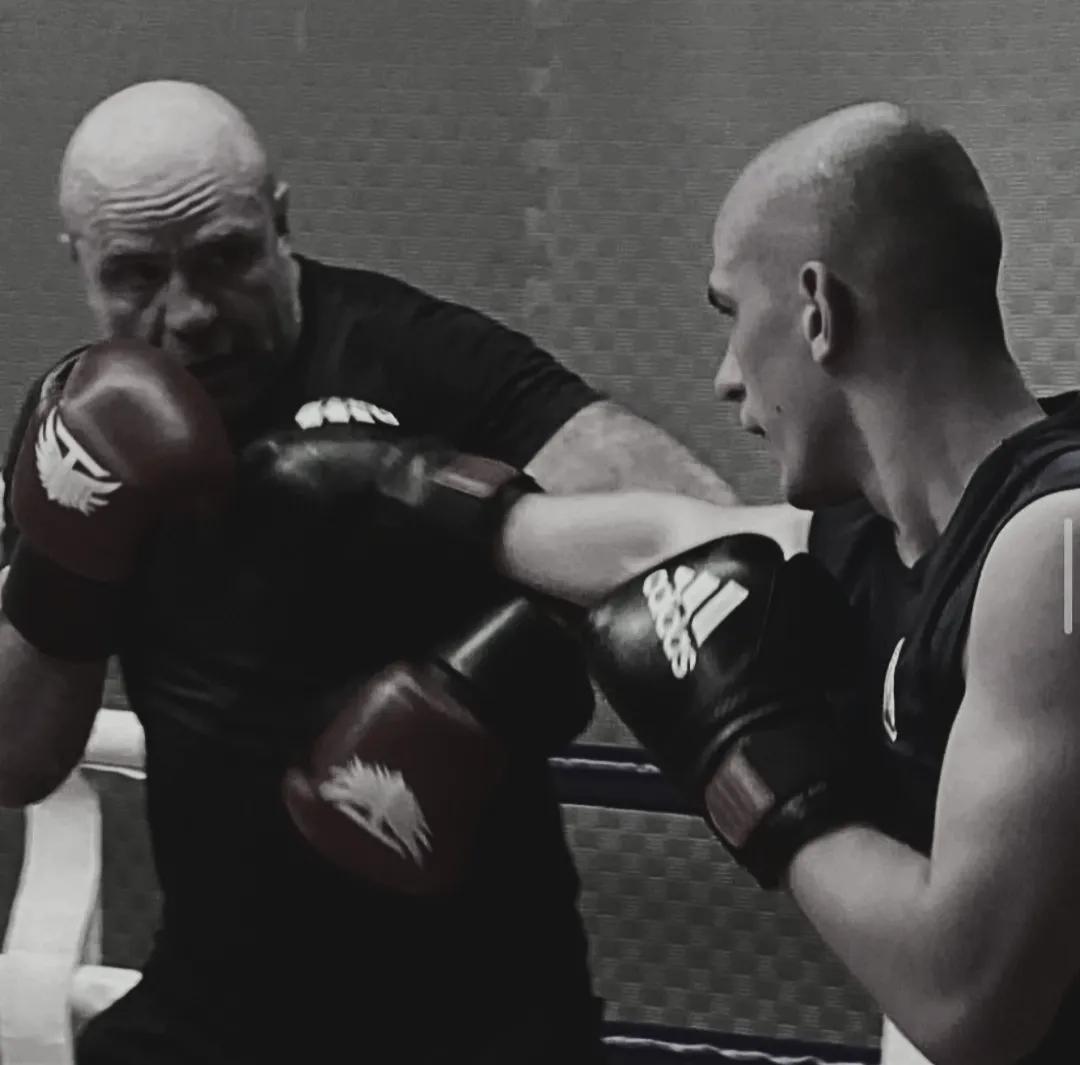 @👹 bald 🥊