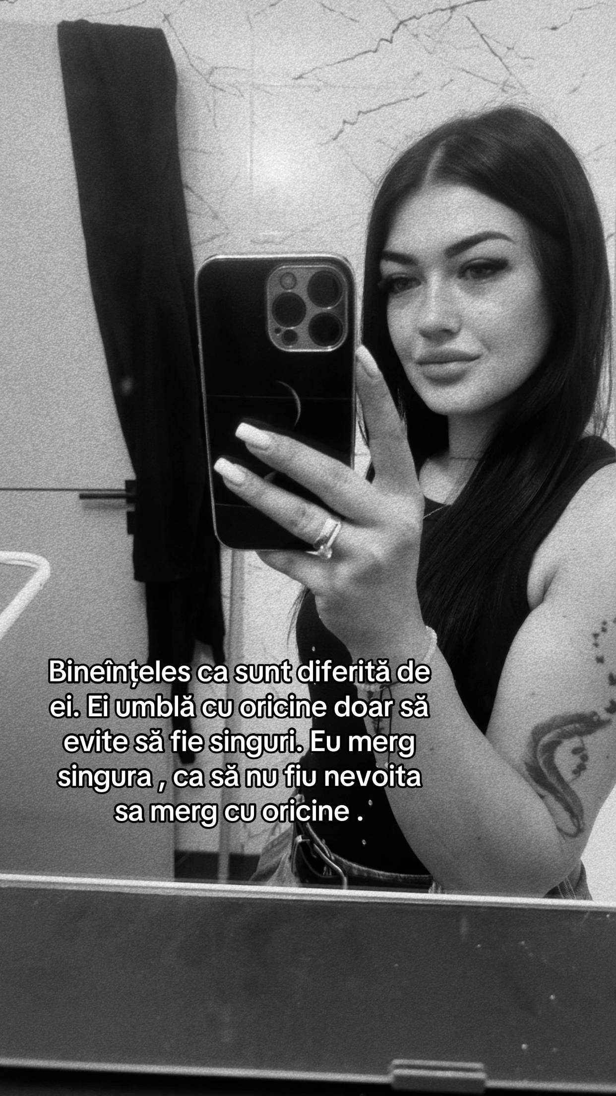 @Elena🧸
