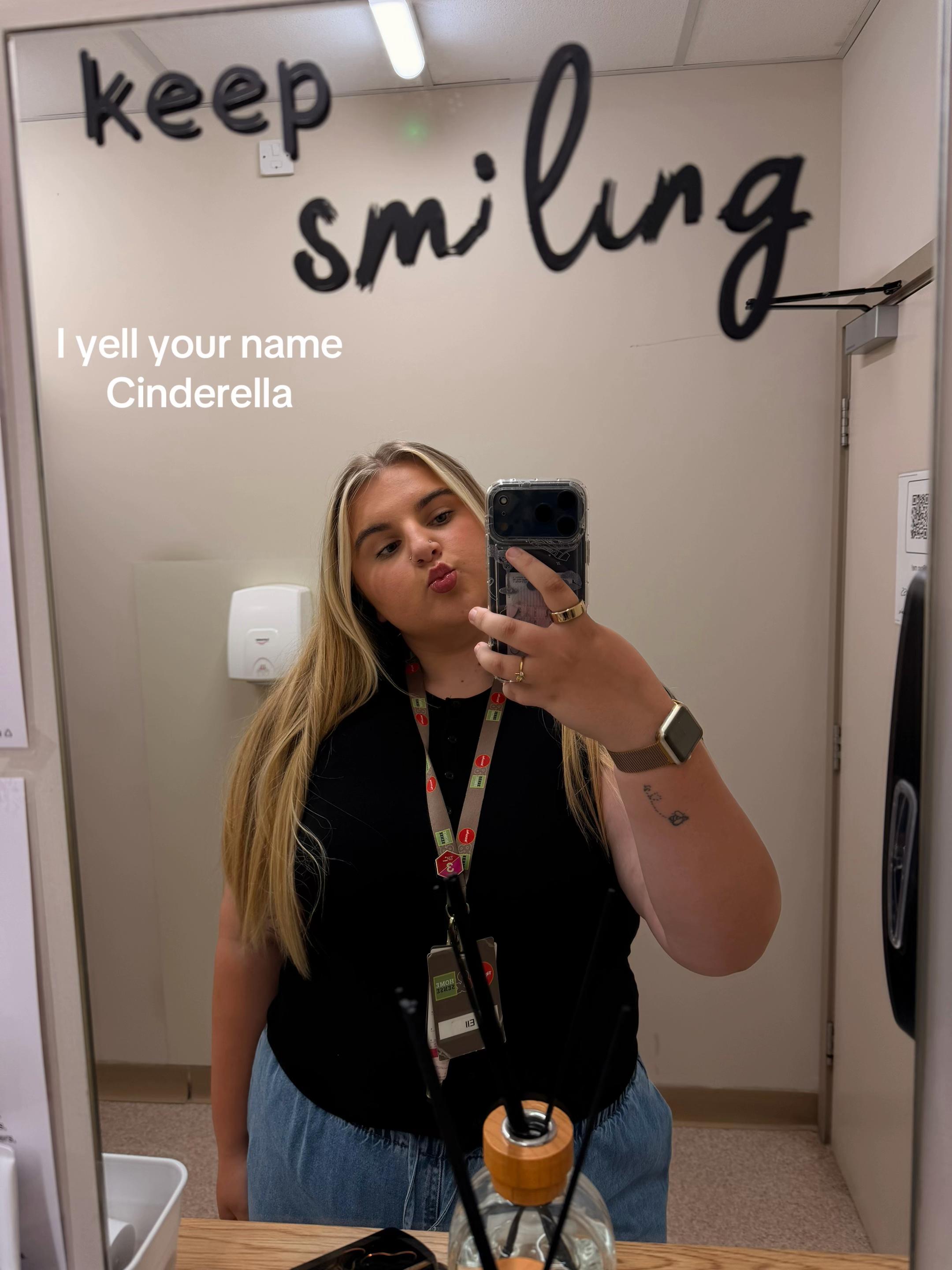 @𝓔𝓵𝓵𝓲𝓮 𝔀𝓪𝓵𝓵𝓲𝓼