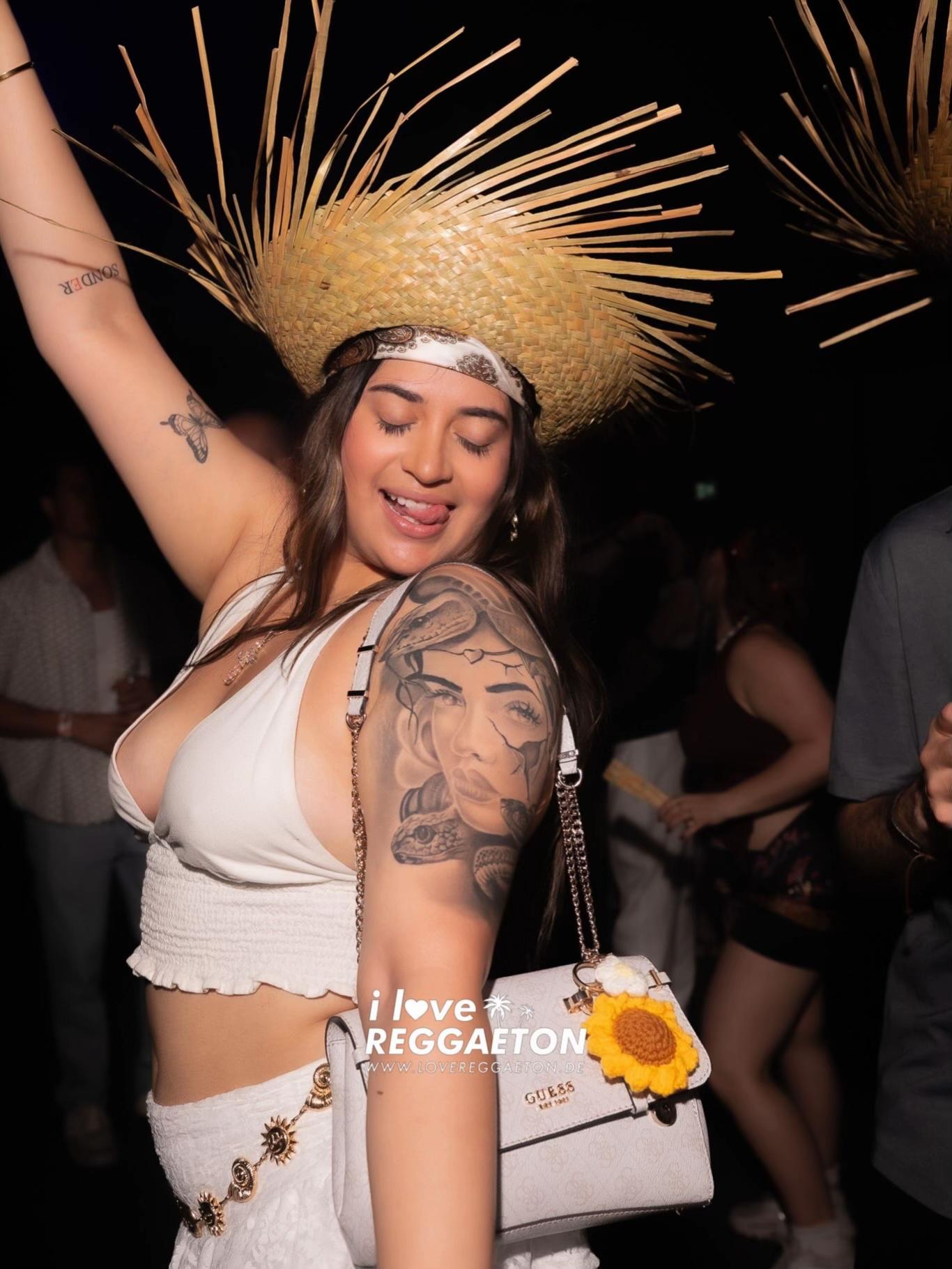 @i love Reggaeton