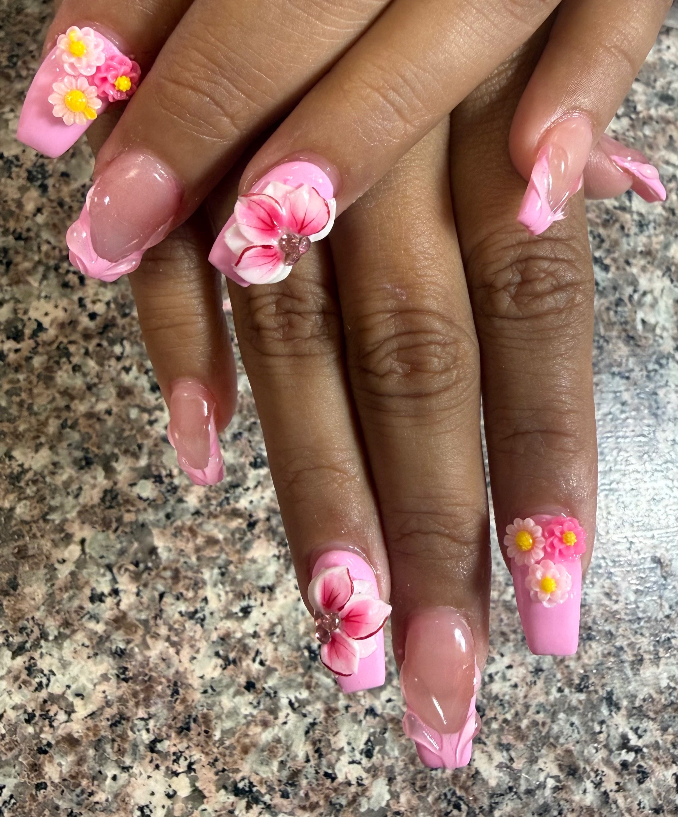 @Top Nails
