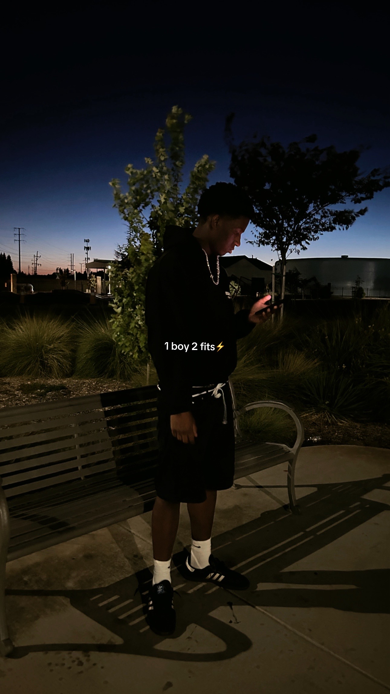 @️