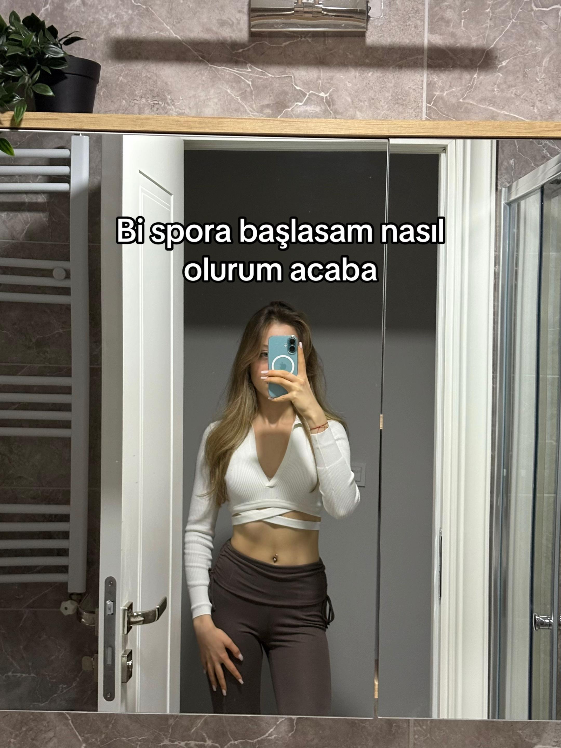 @Nisaaaaa