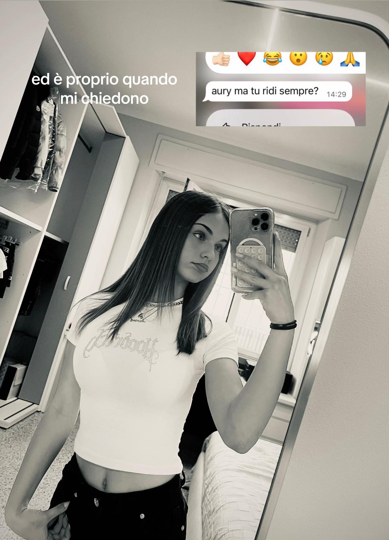 @𝓐𝓾𝓻𝔂