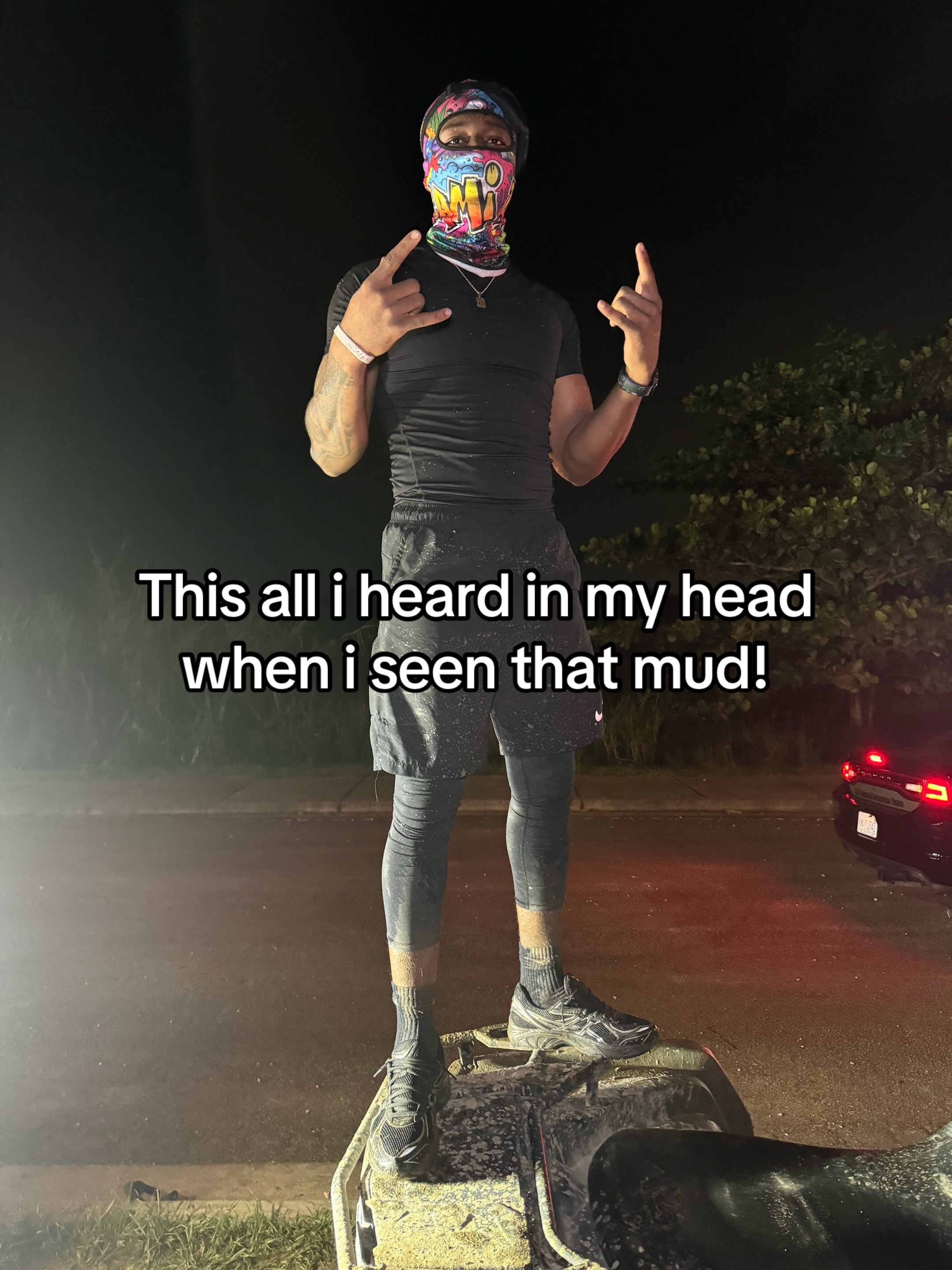 @👾