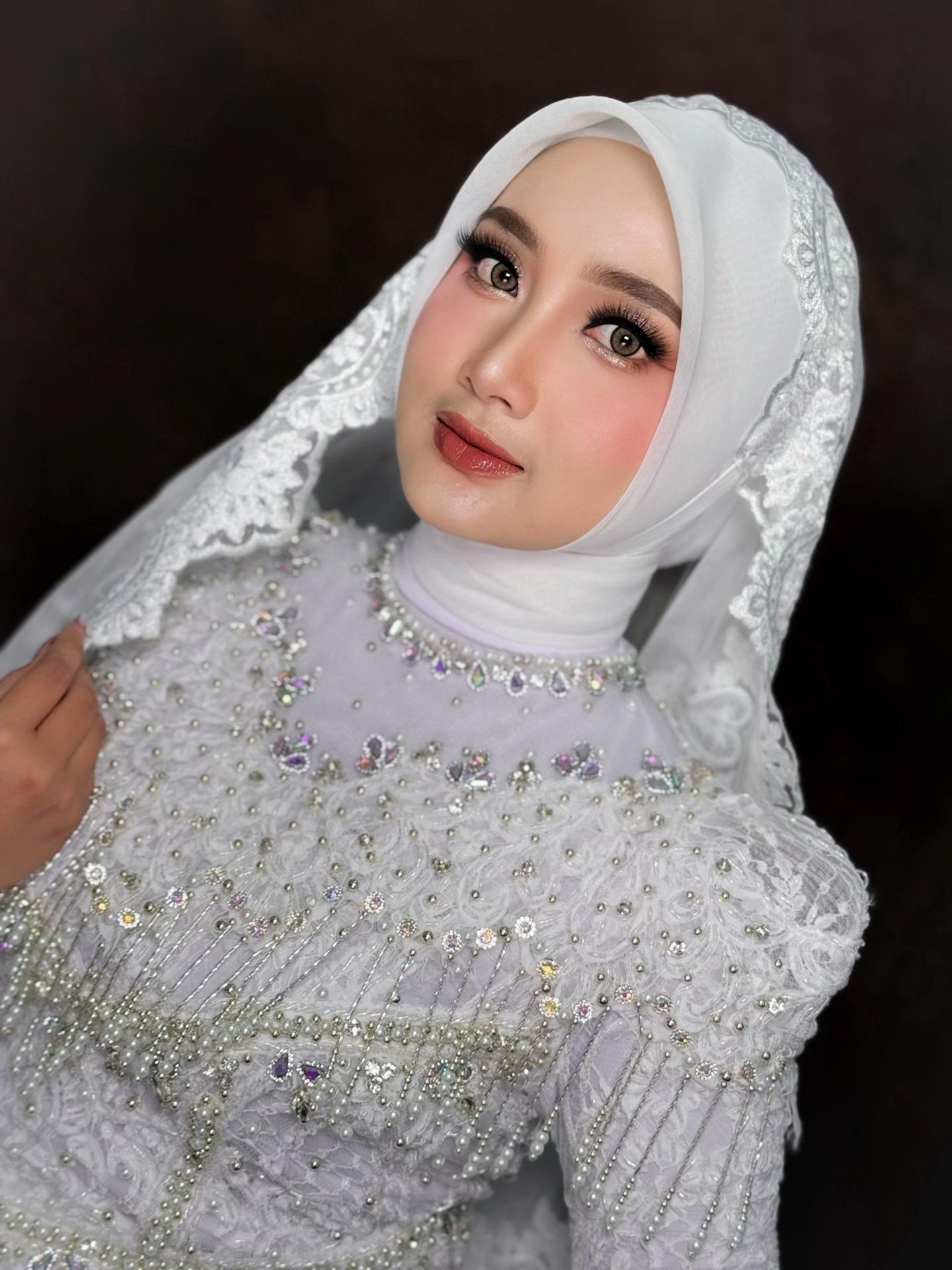 @MUA TULUNGAGUNG | Riris