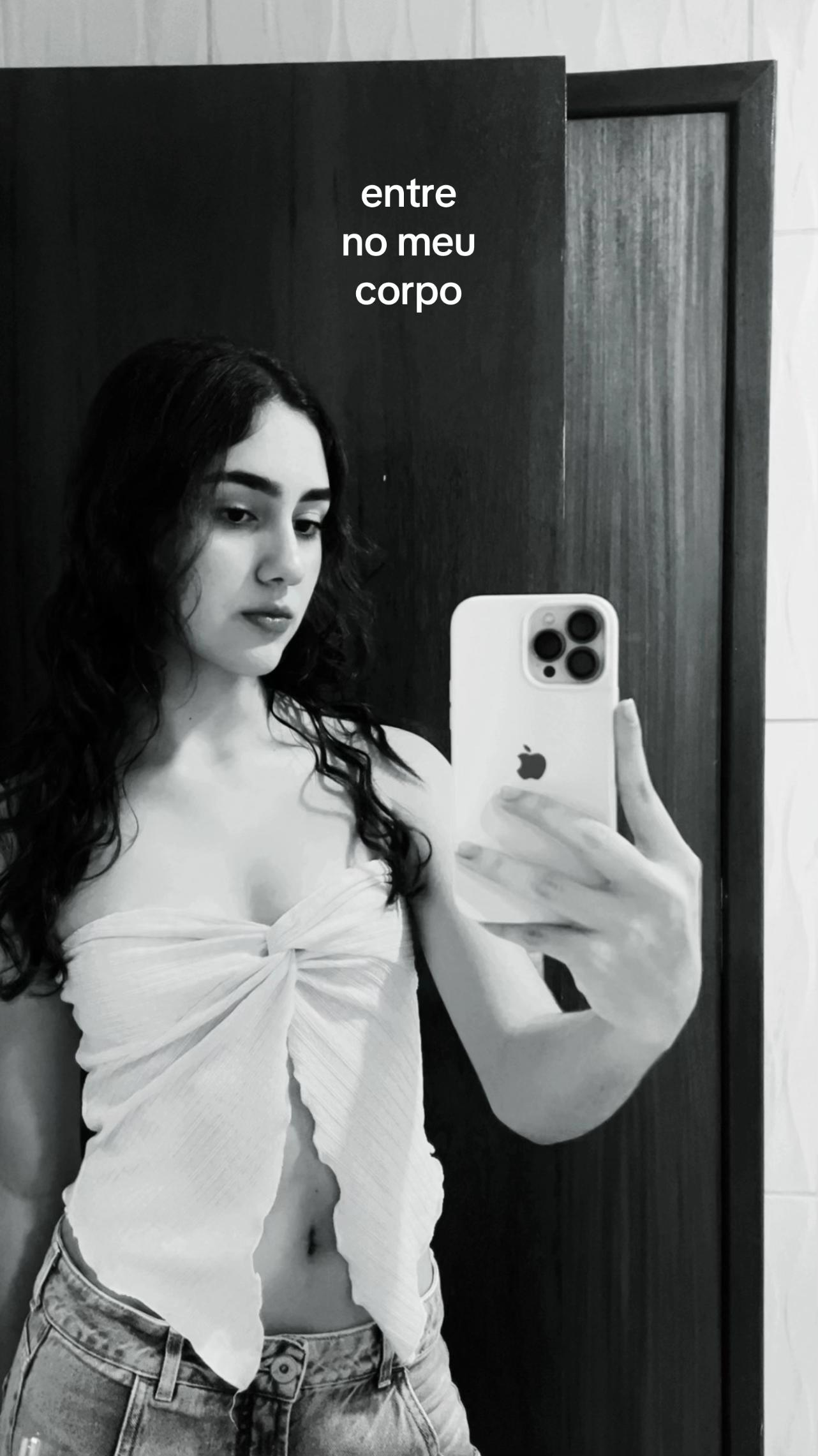 @ℒ𝓎𝓇𝒶