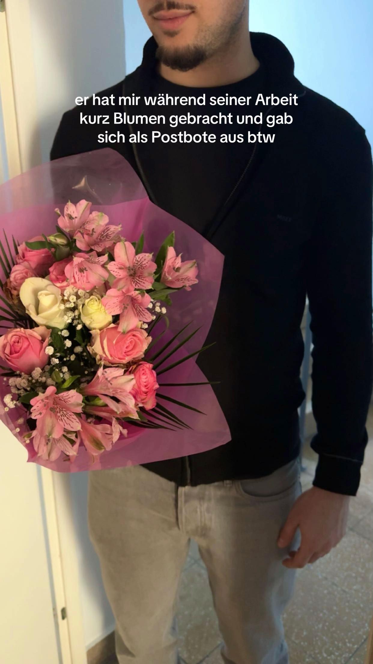 @𝐄’𝐁