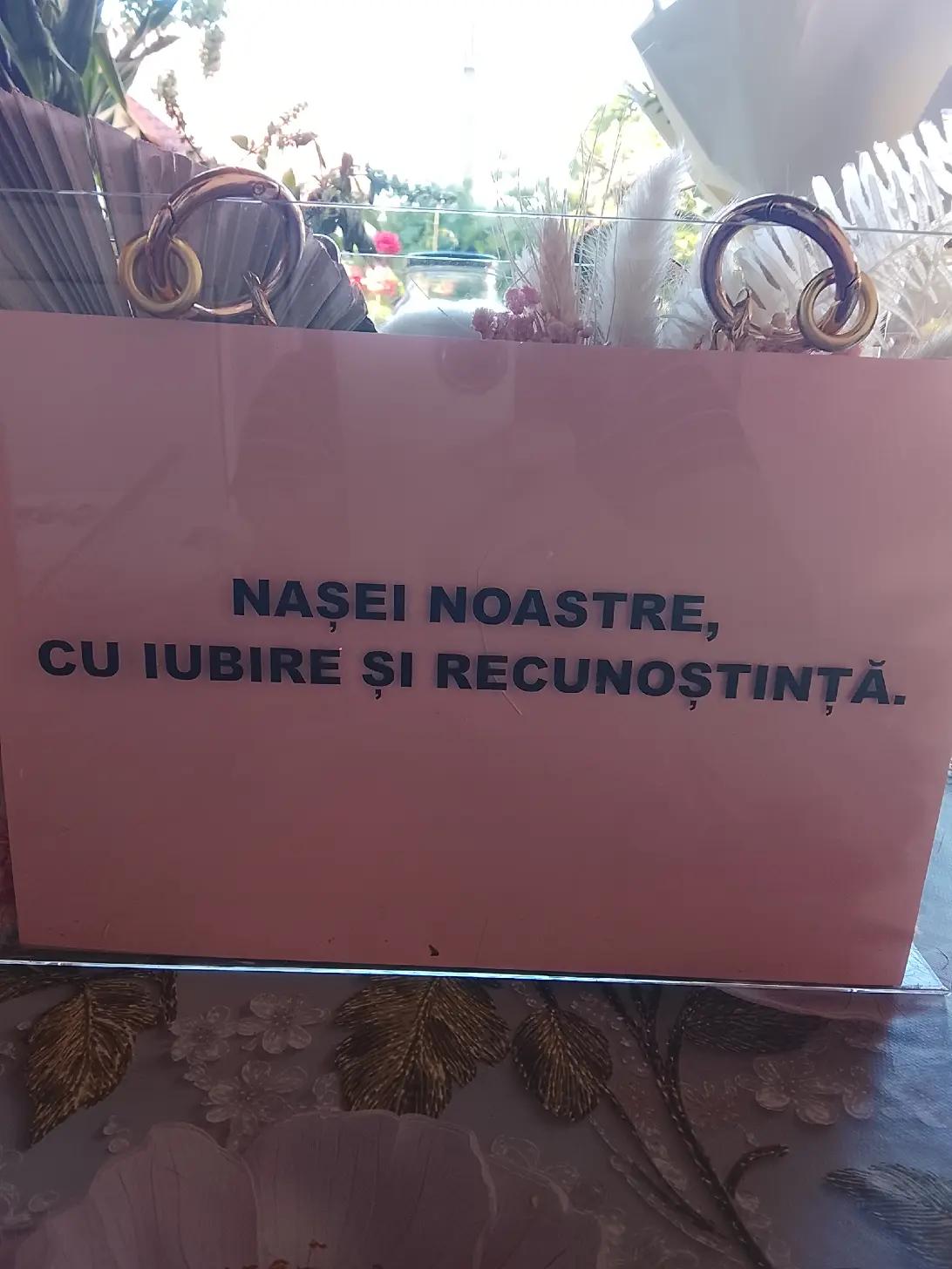 @Liliana