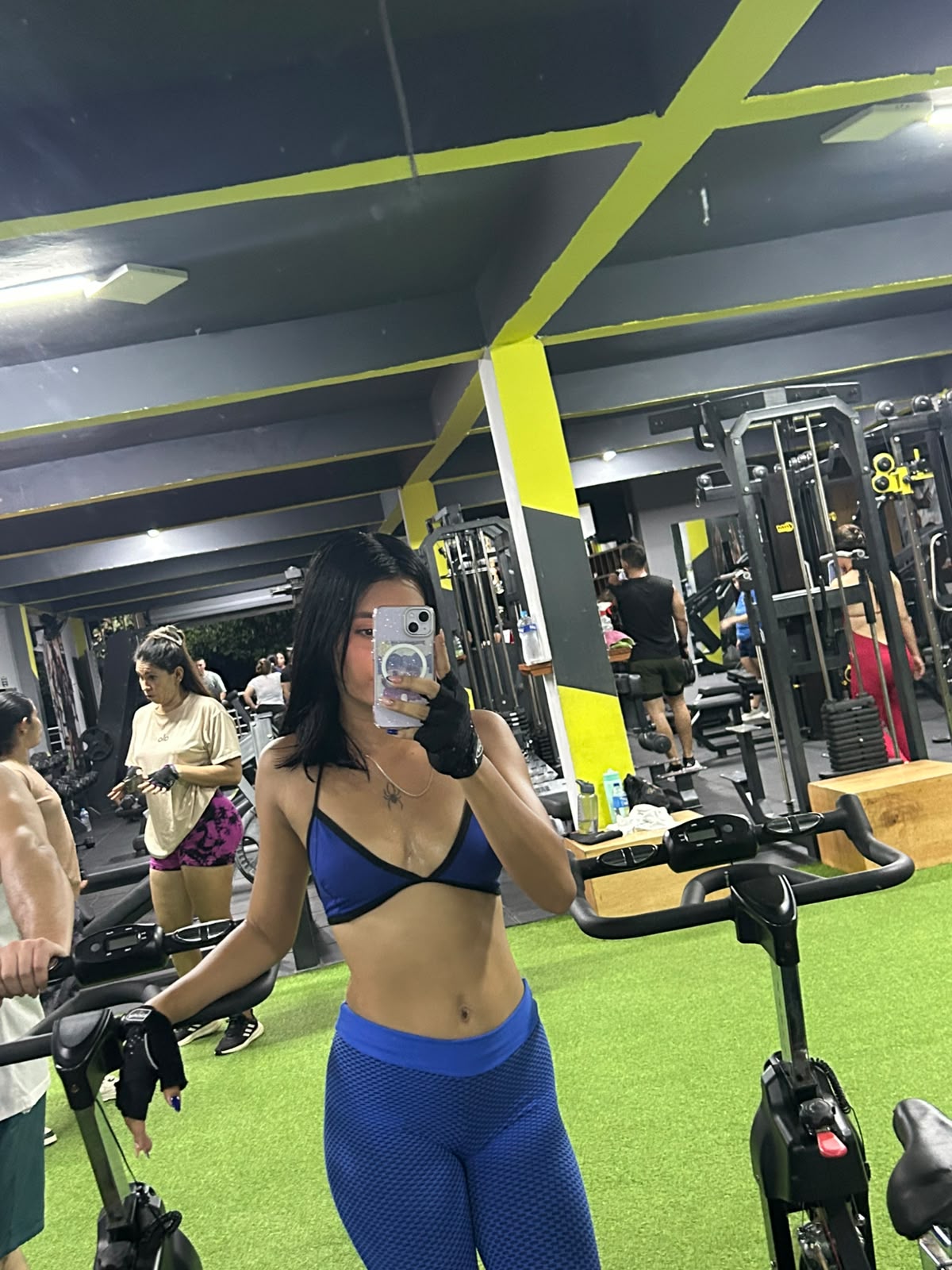 @Yilena🕷️
