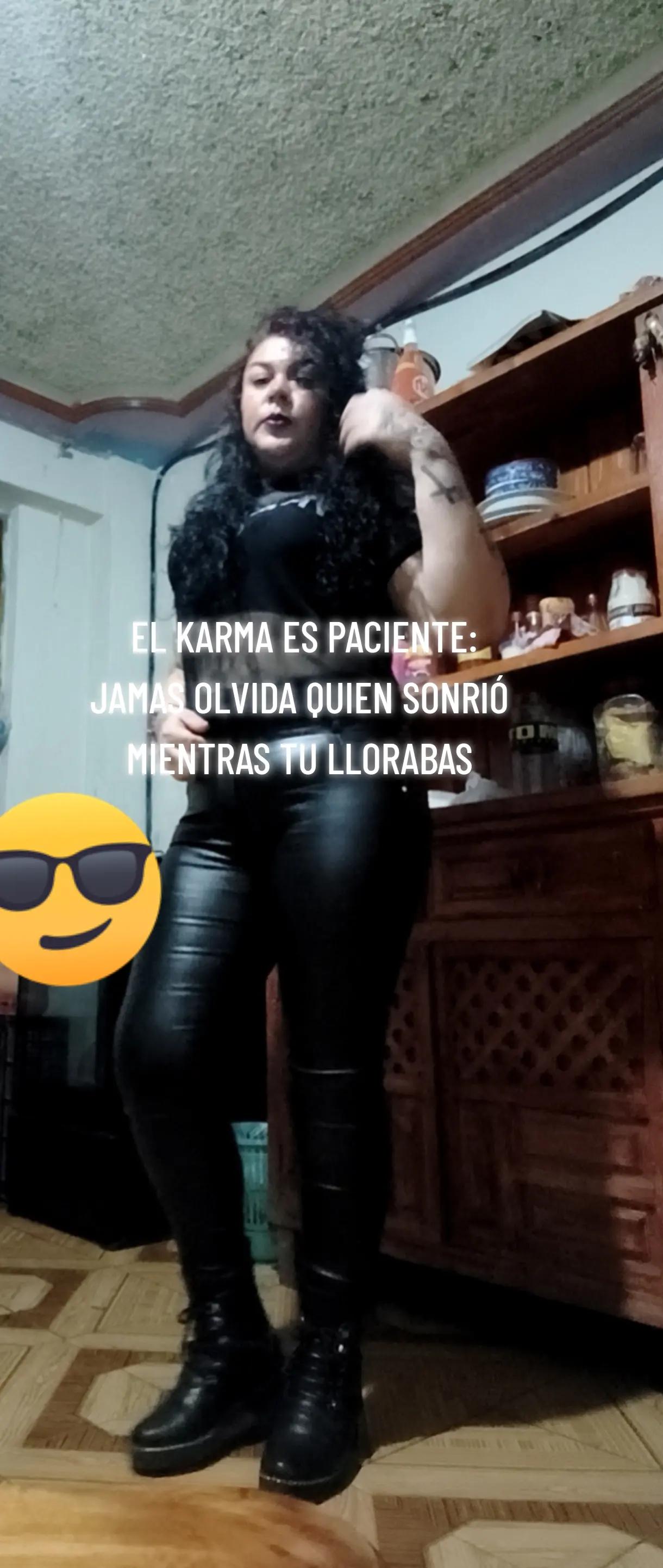 @ojitos 🌻🖤