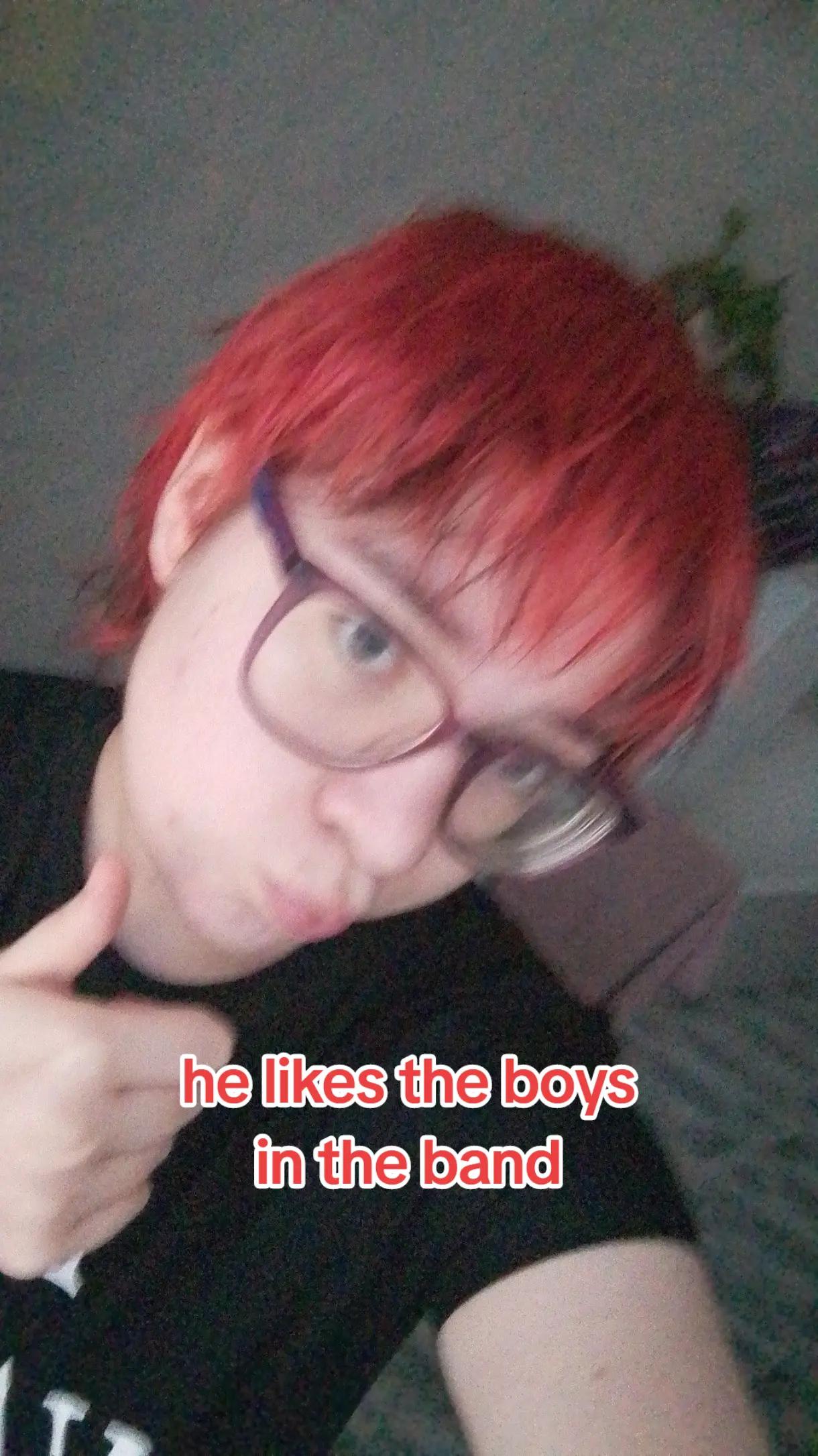 @ᴀʟᴇx ⊬ sᴀᴡ TØP! ☆ ×͜×