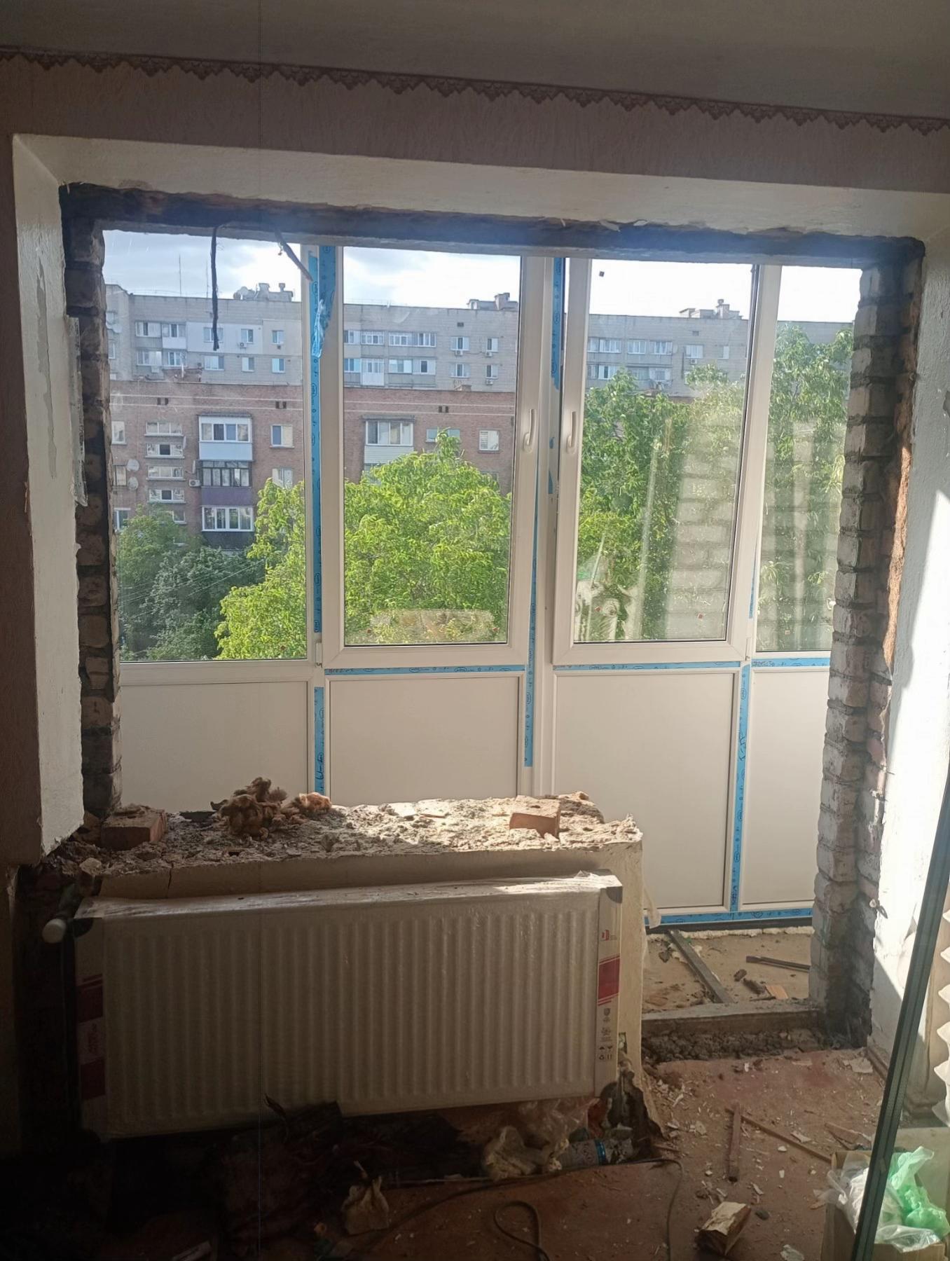 @Центр Вікон