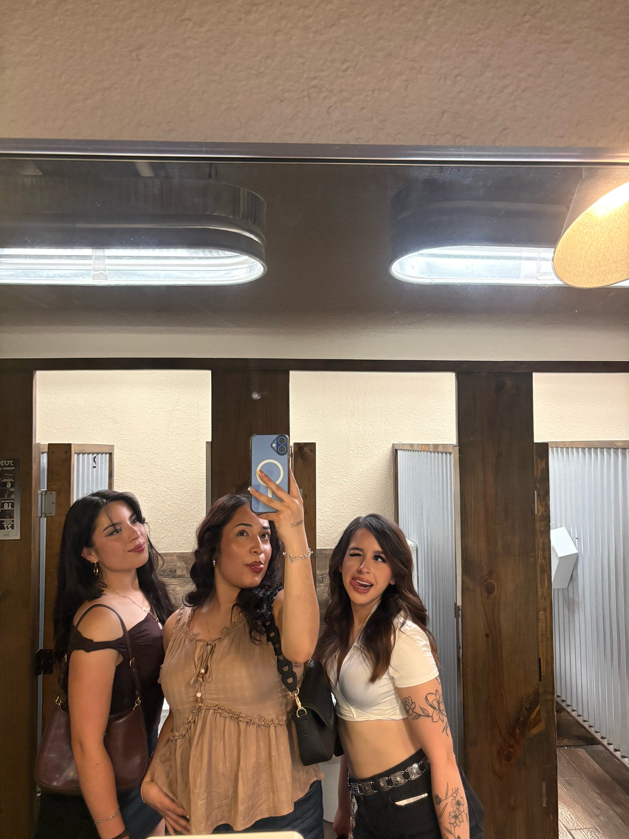 @lizbethrojocampuzano