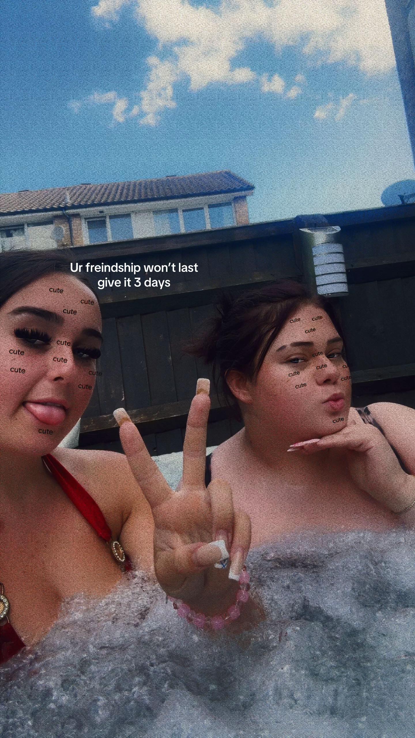 @thechlocain