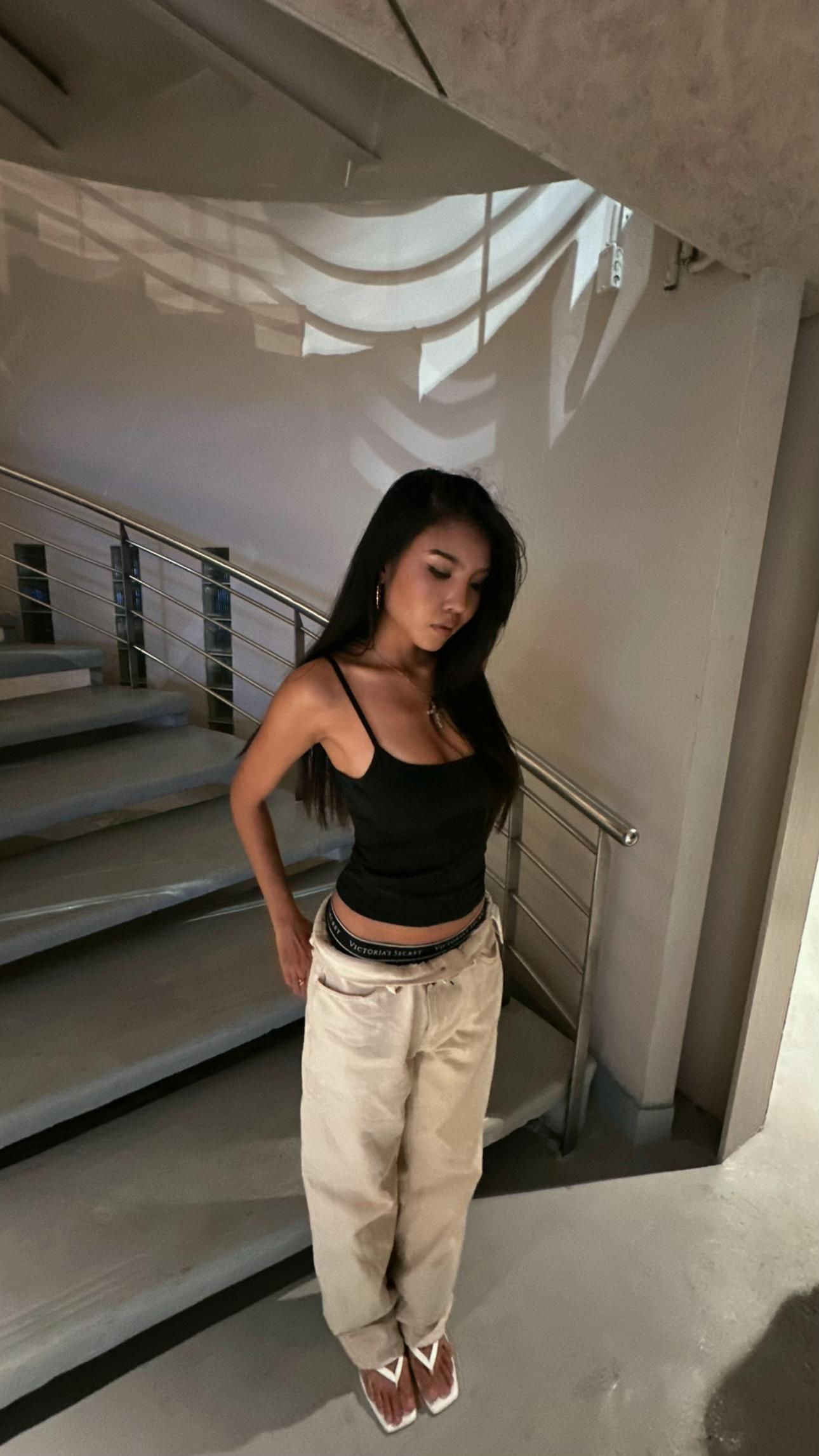 @y