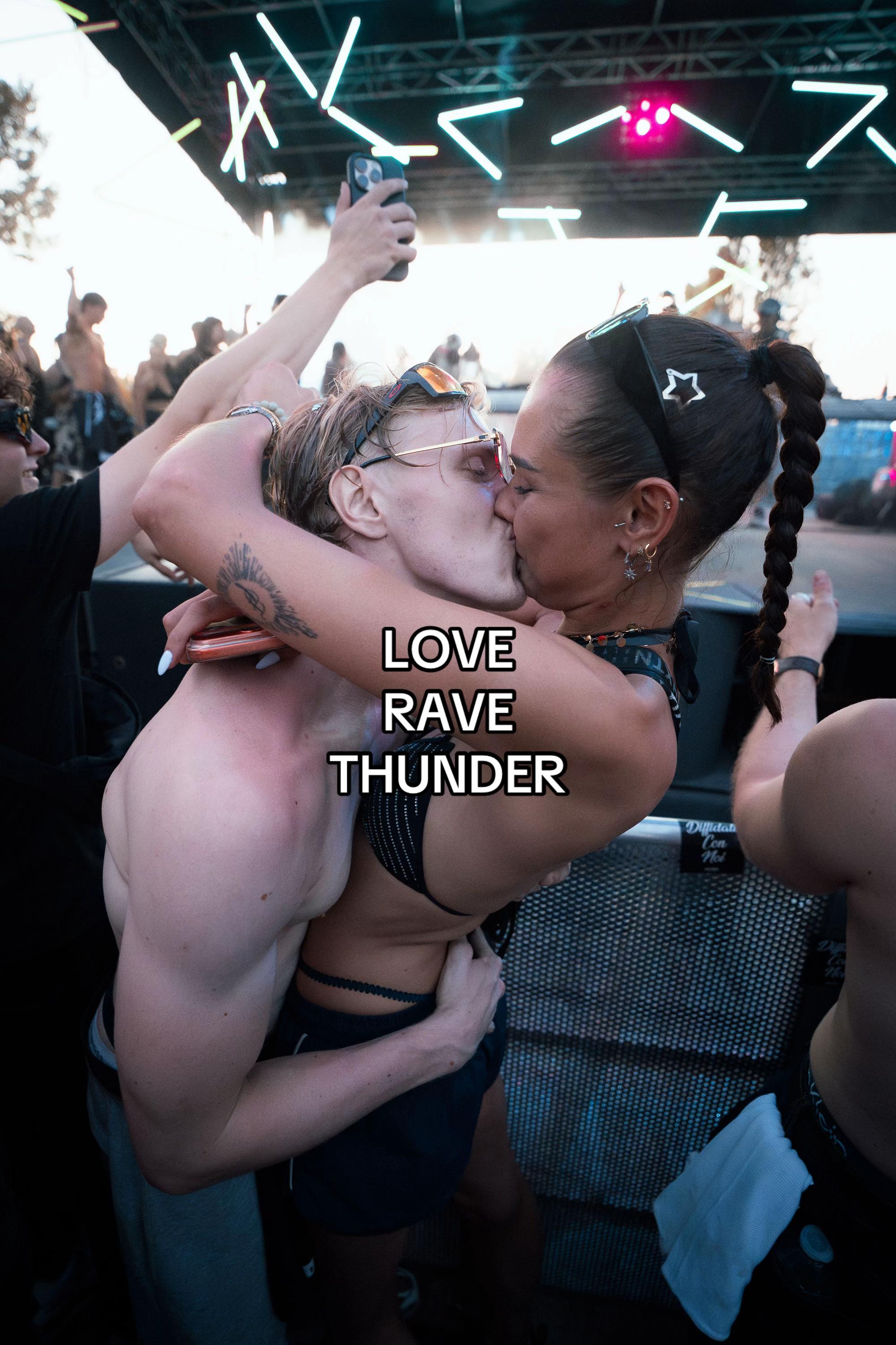 @THUNDER ⚡️
