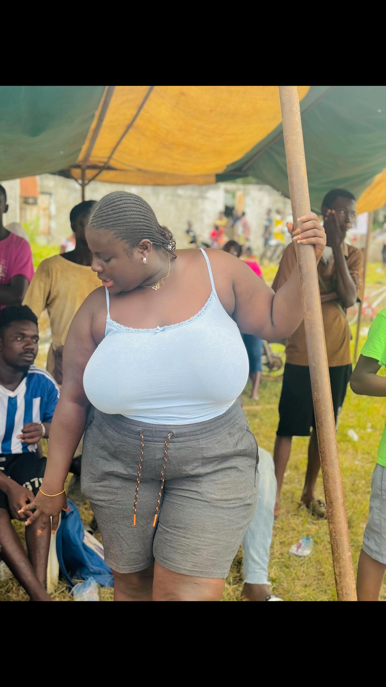 @Charlotte Tano🇨🇮♥️🇬🇭♥️🇨🇦