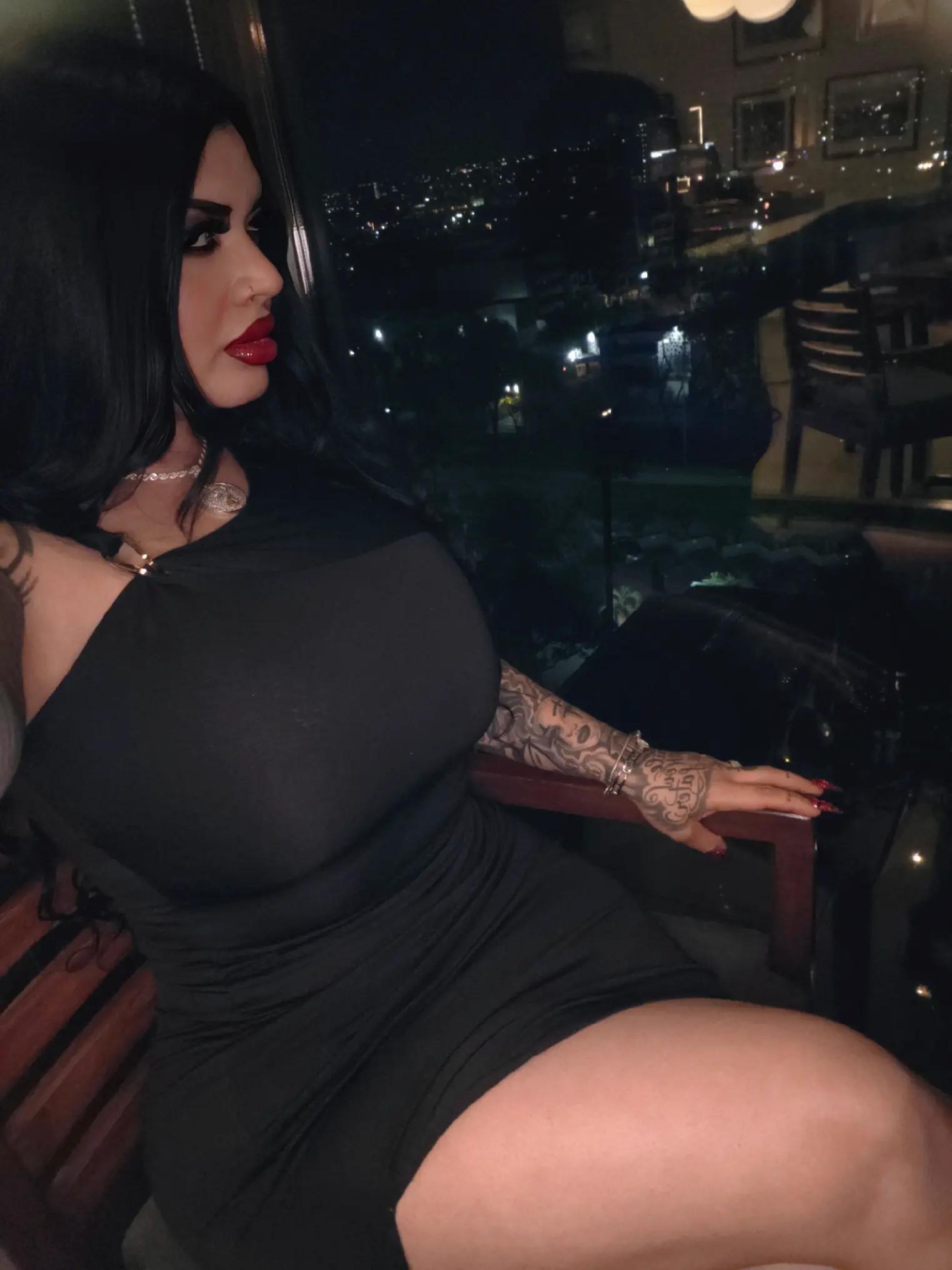 @𝕸𝖊𝖑𝖔𝖉𝖞 𝕼𝖜𝖊𝖊𝖓