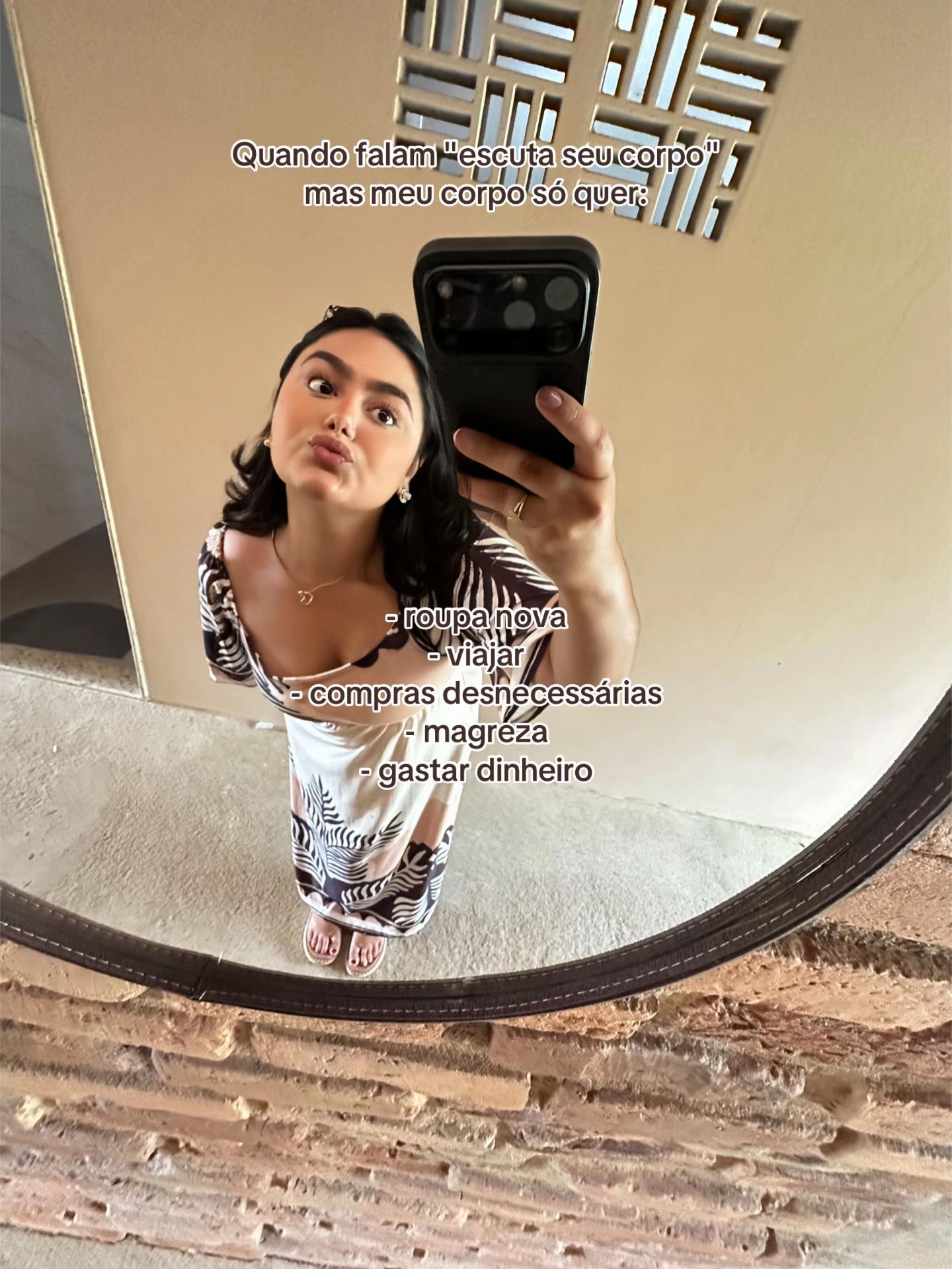 @Victória Nogueira