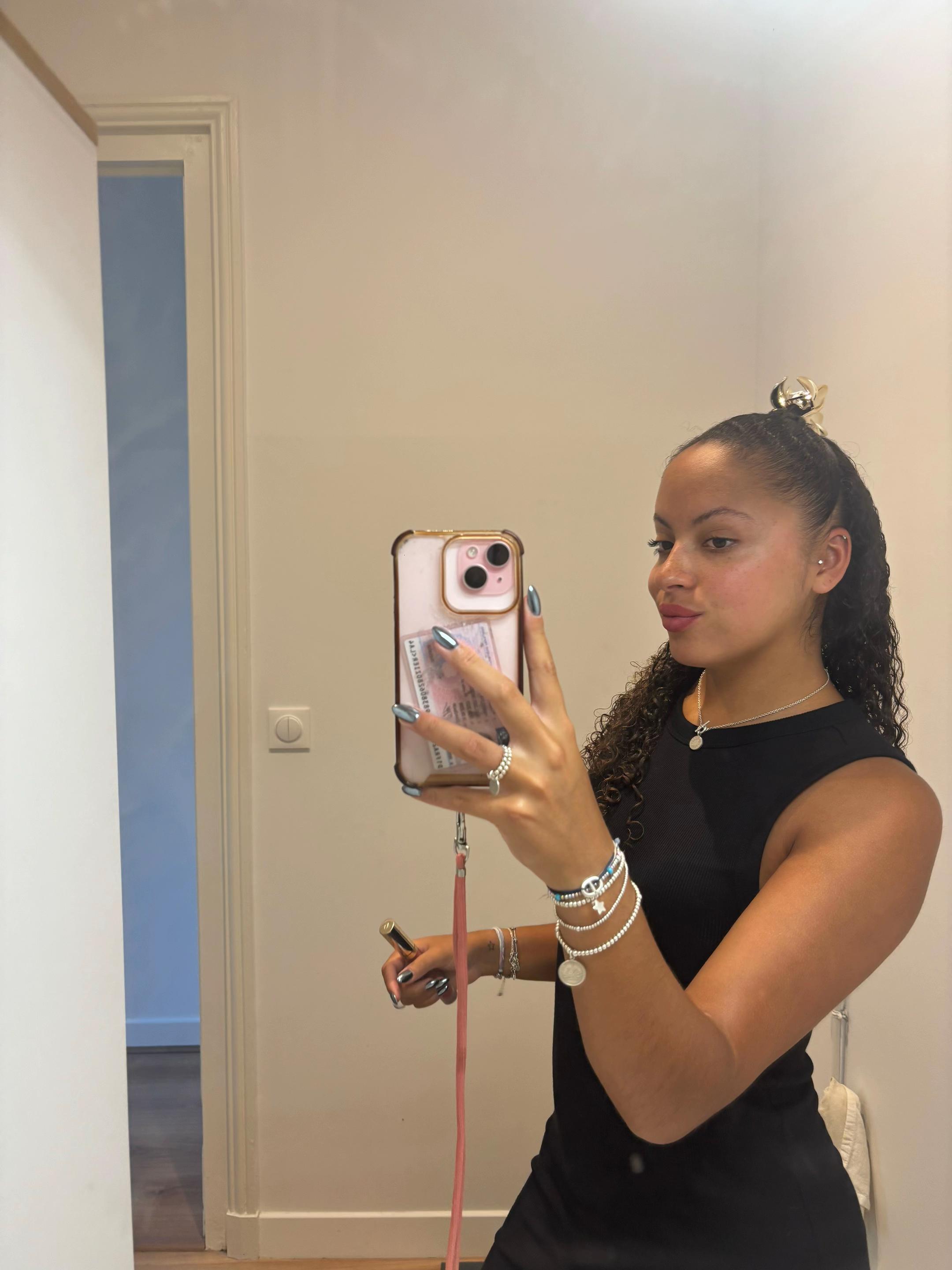 @karolina.bdx