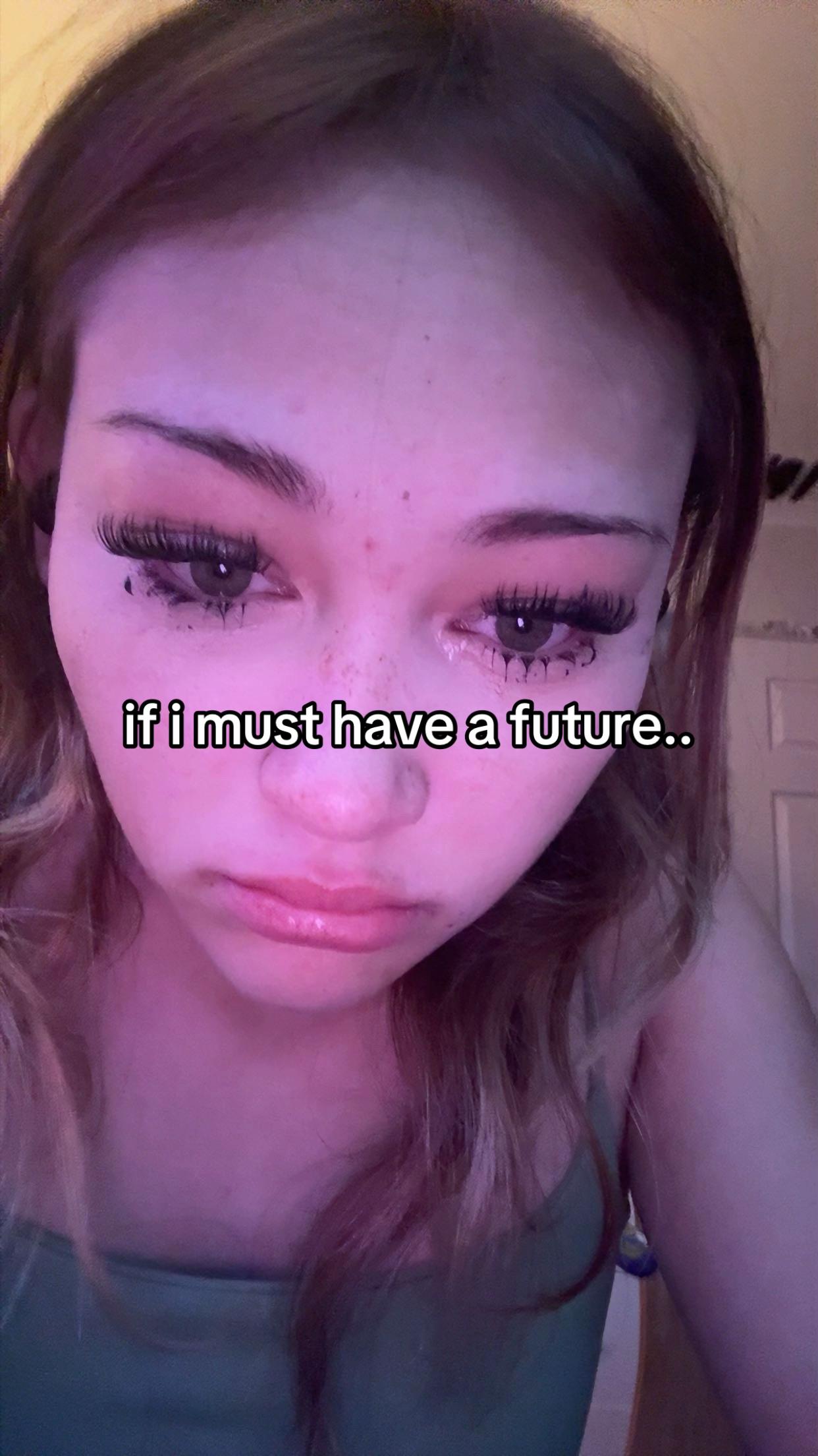 @Ayz