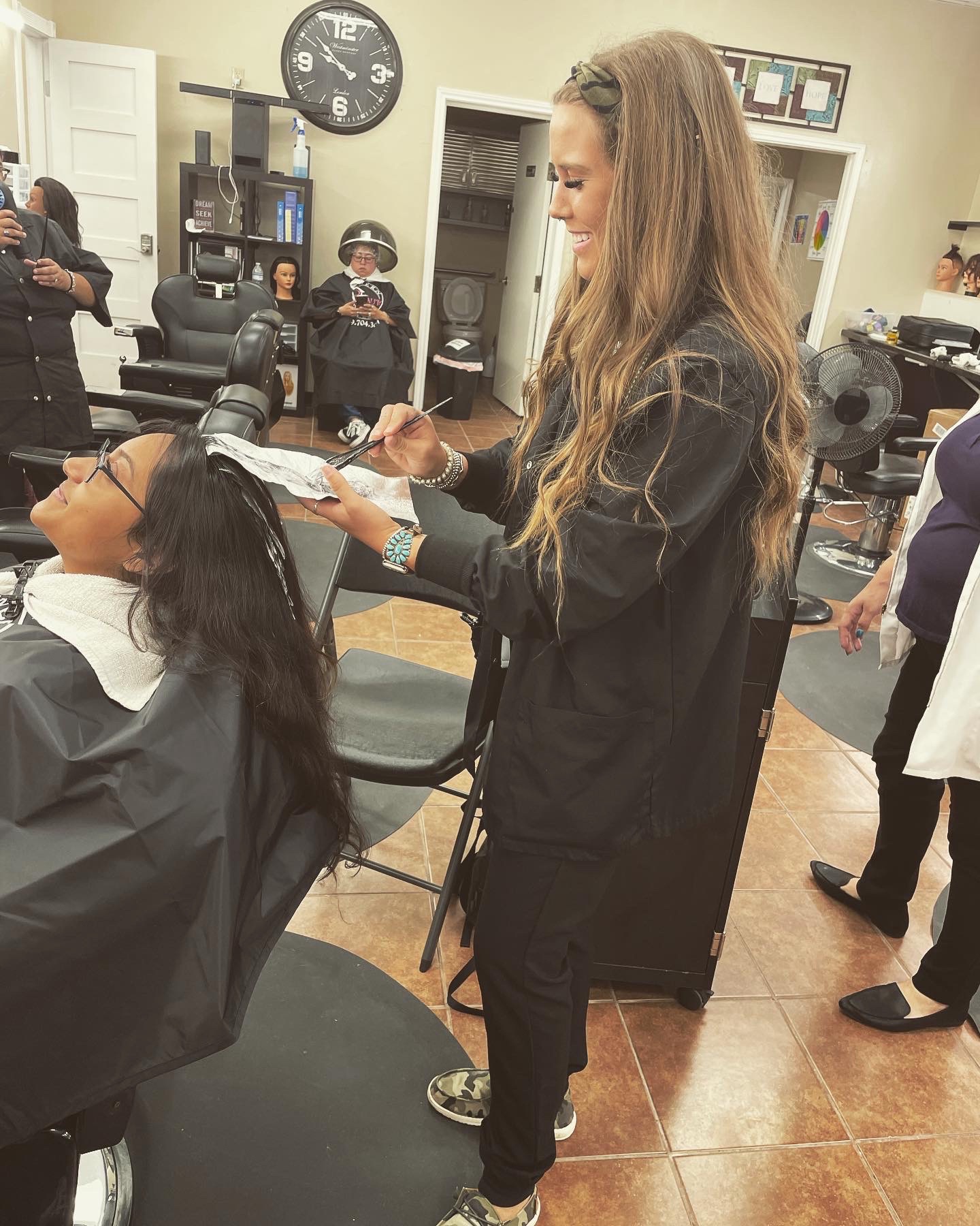 @Hayli Moore | Hairstylist