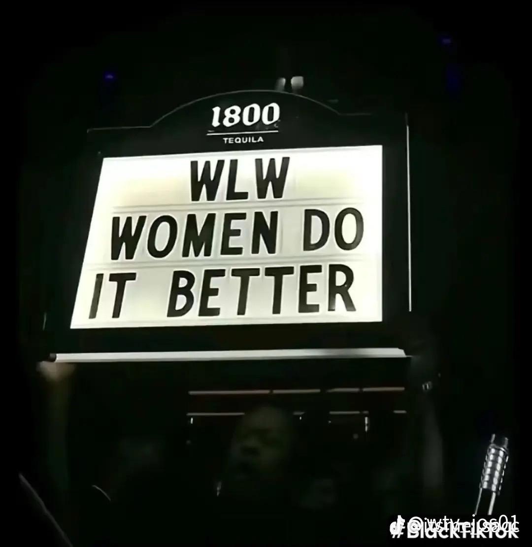 @girl kisser
