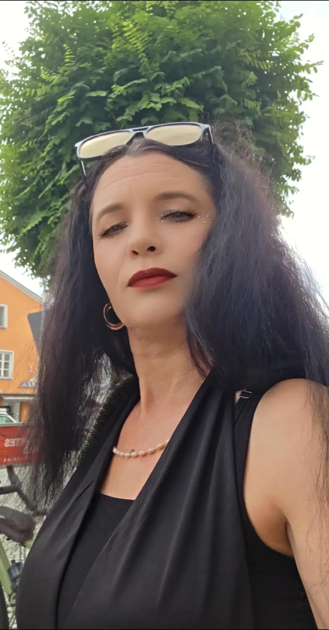 @Lili Lilisor