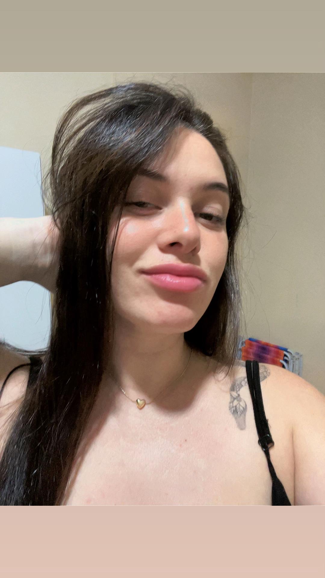 @rebee_beca
