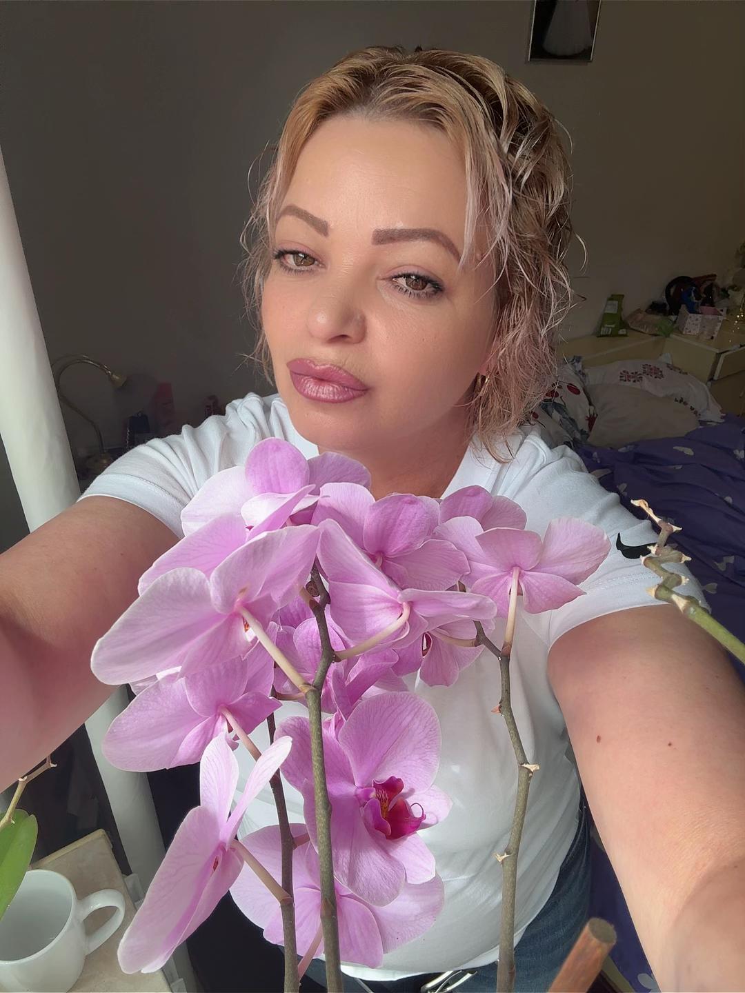 @CATALINA❤️🩹🌺ANA 🇷🇴🇧🇪