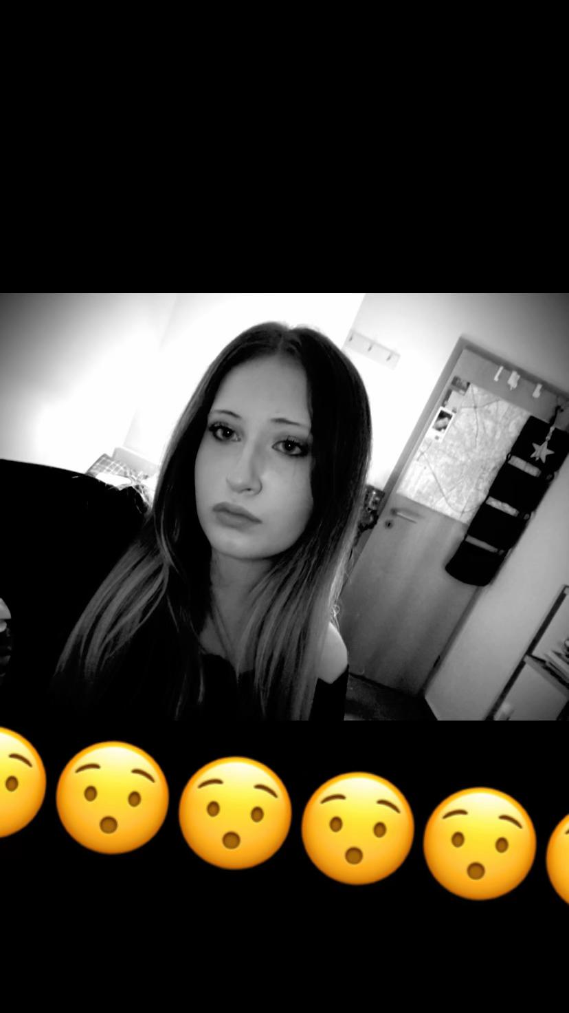@😸