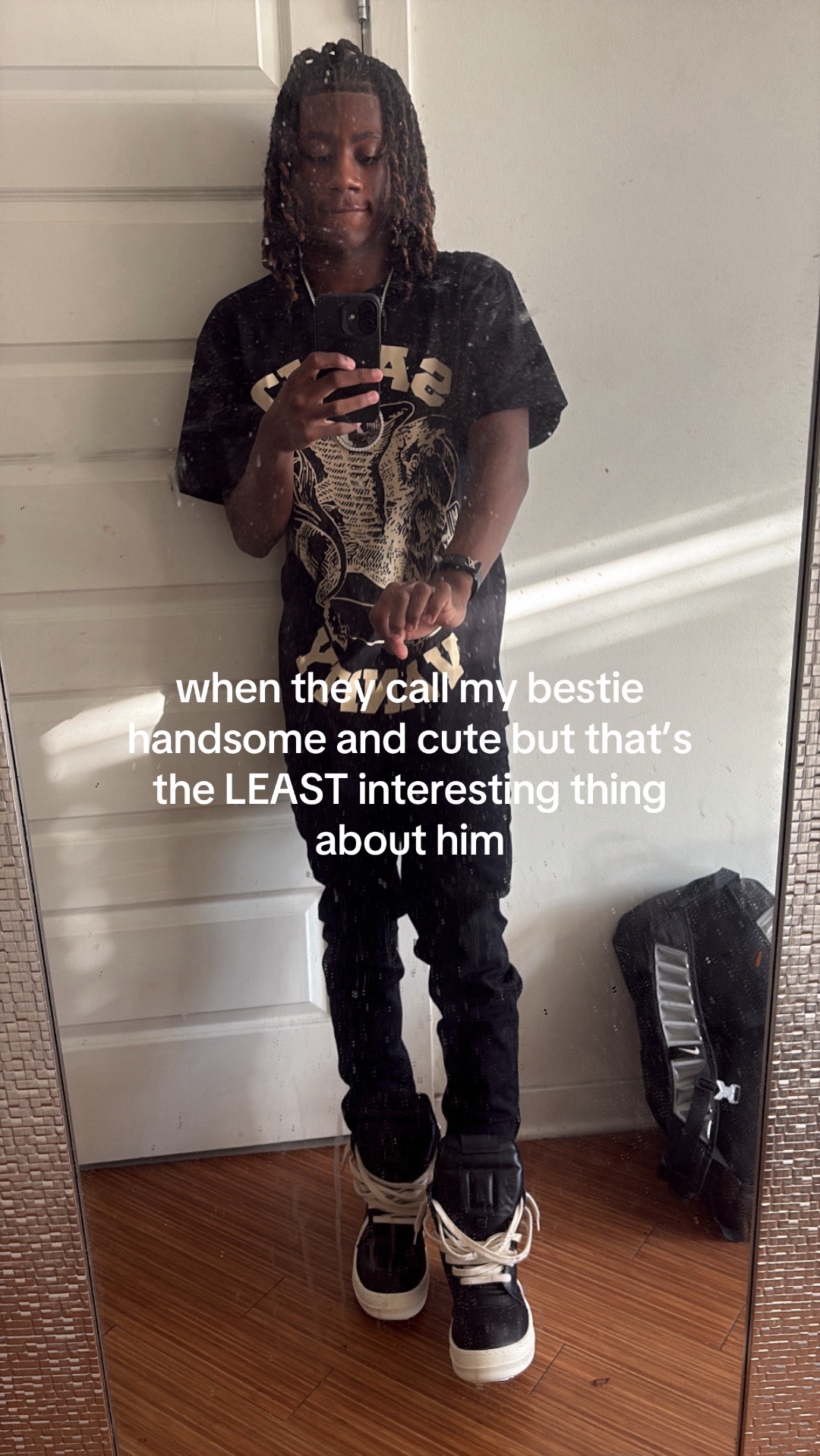 @️