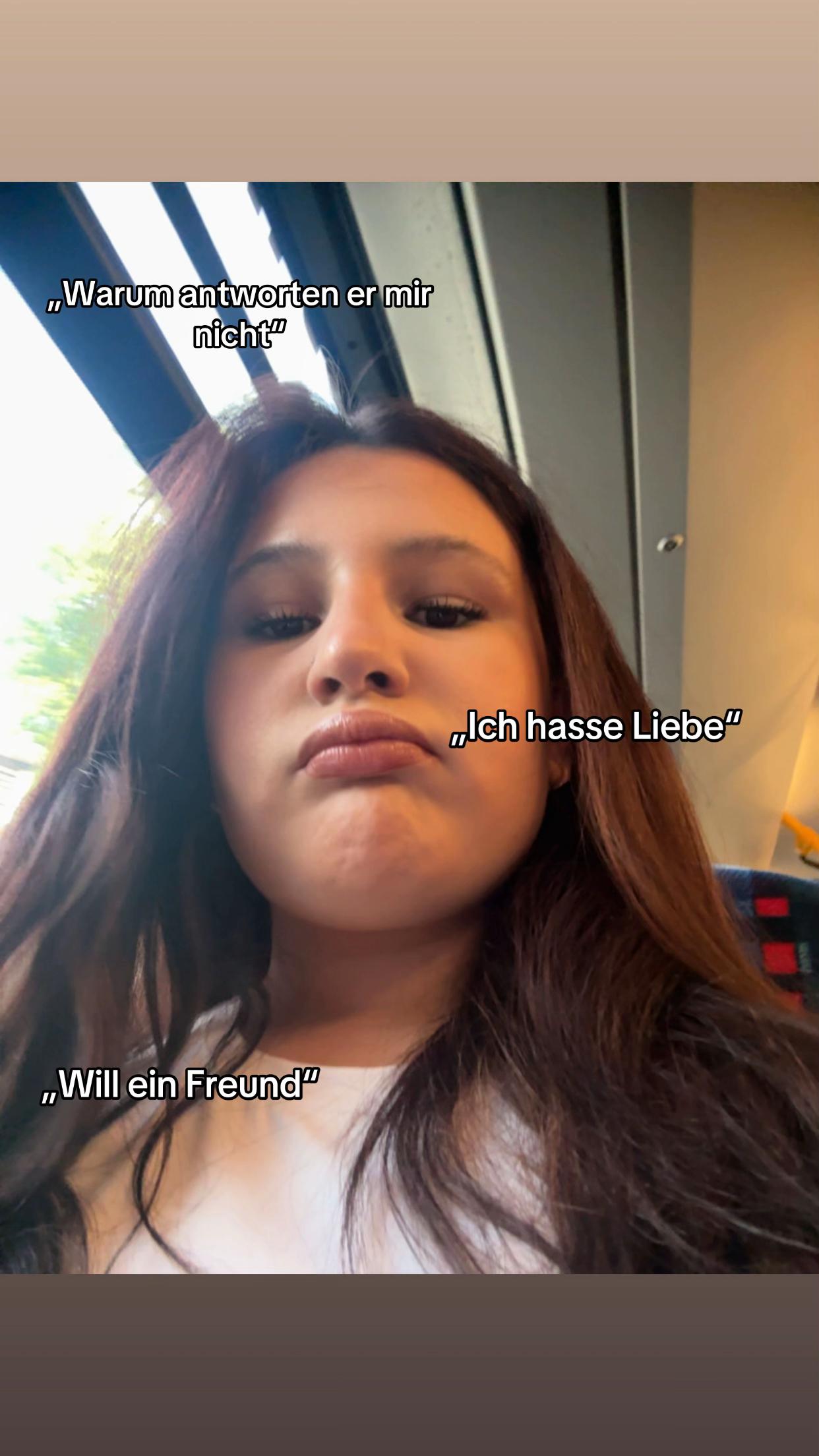 @𝐒𝐚𝐦𝐢𝐫𝐚🪼