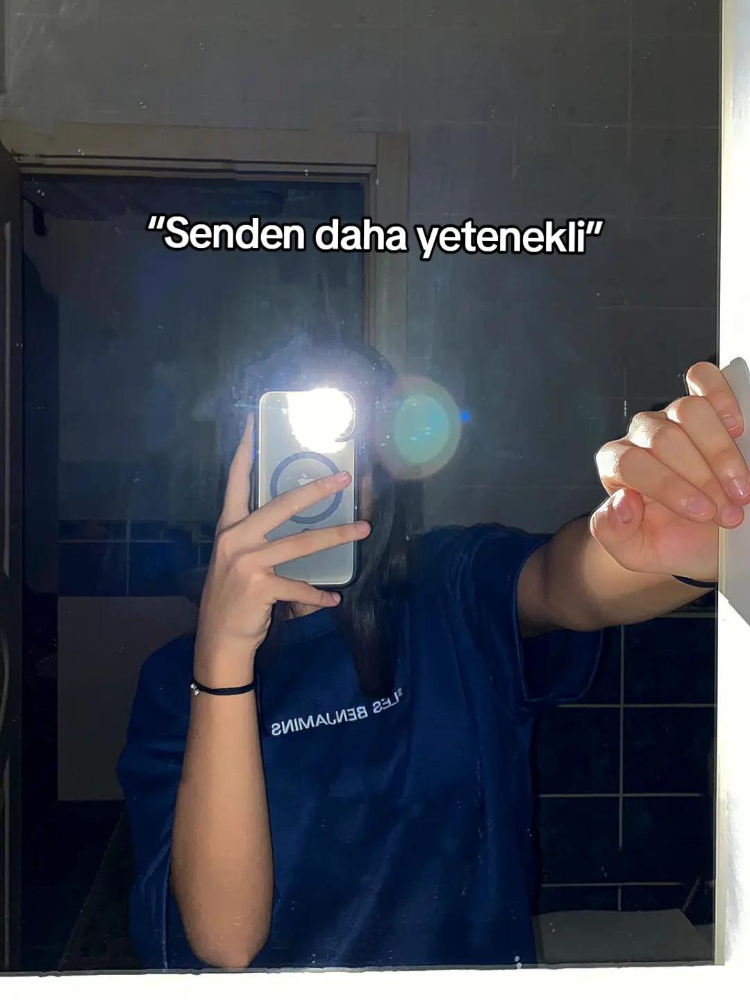 @🕷️🕸️