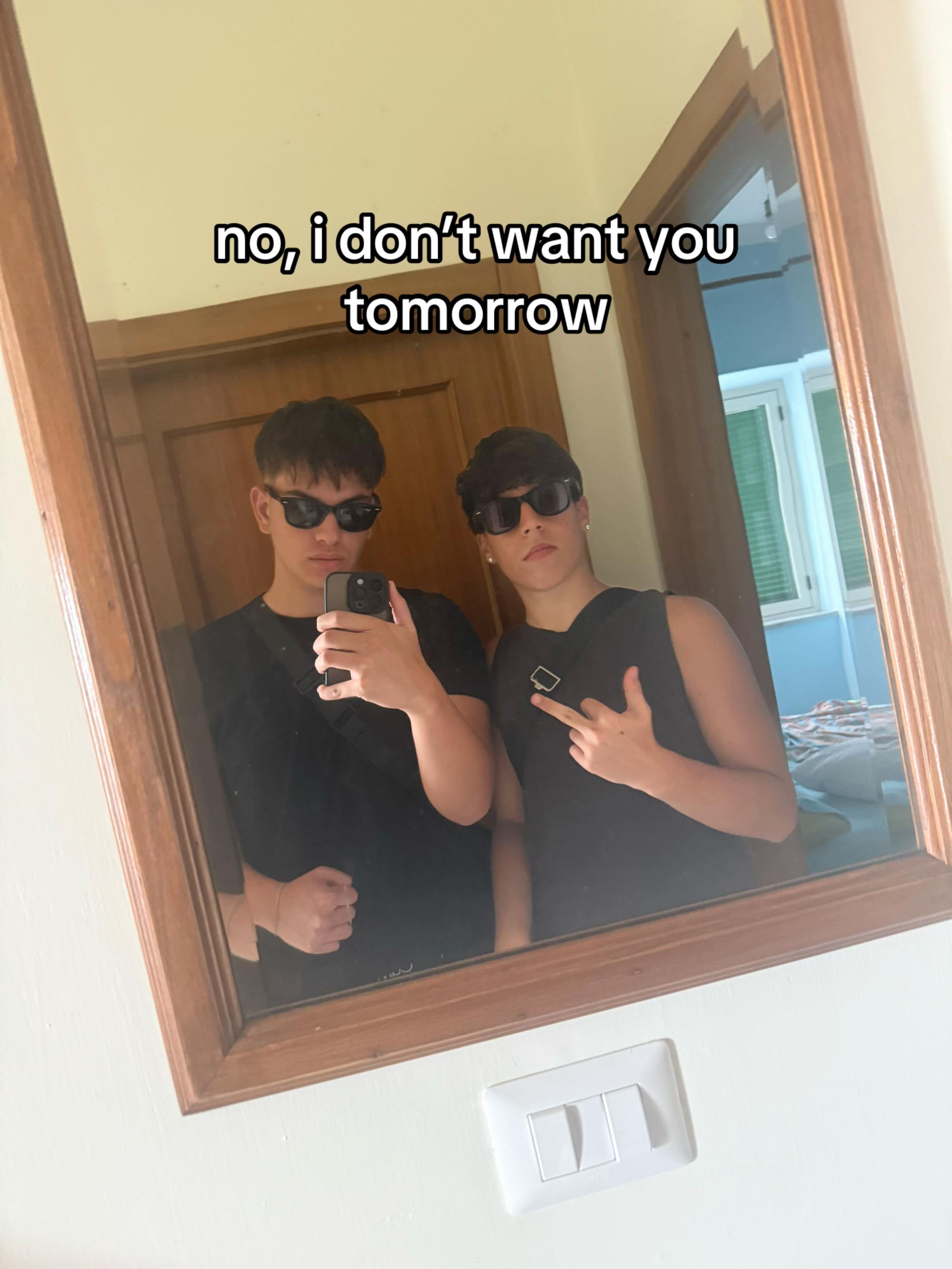 @leo