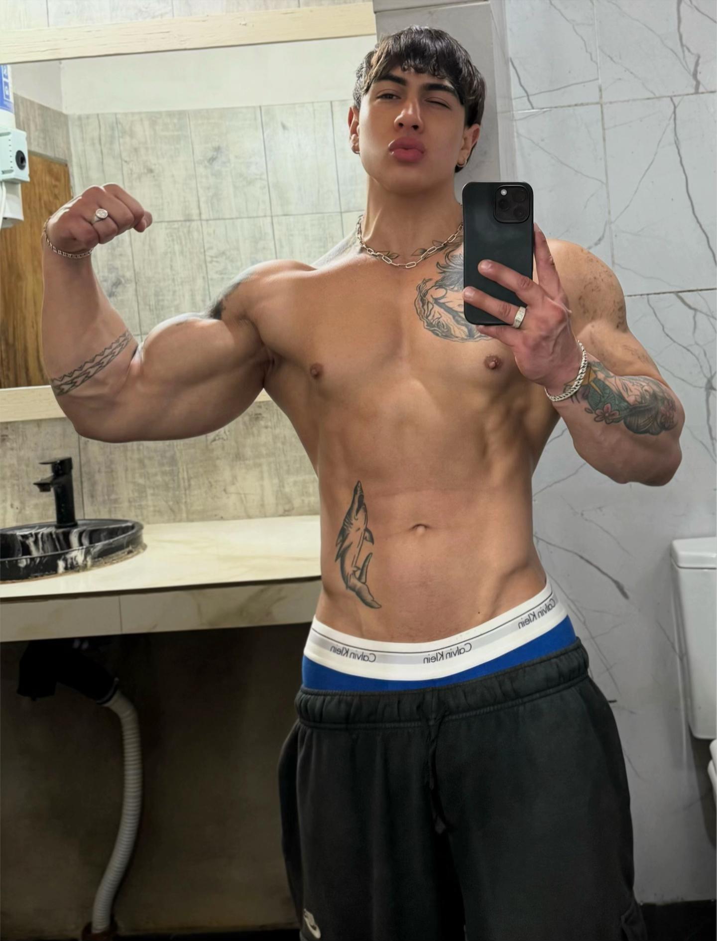 @Nicol&aacute;s