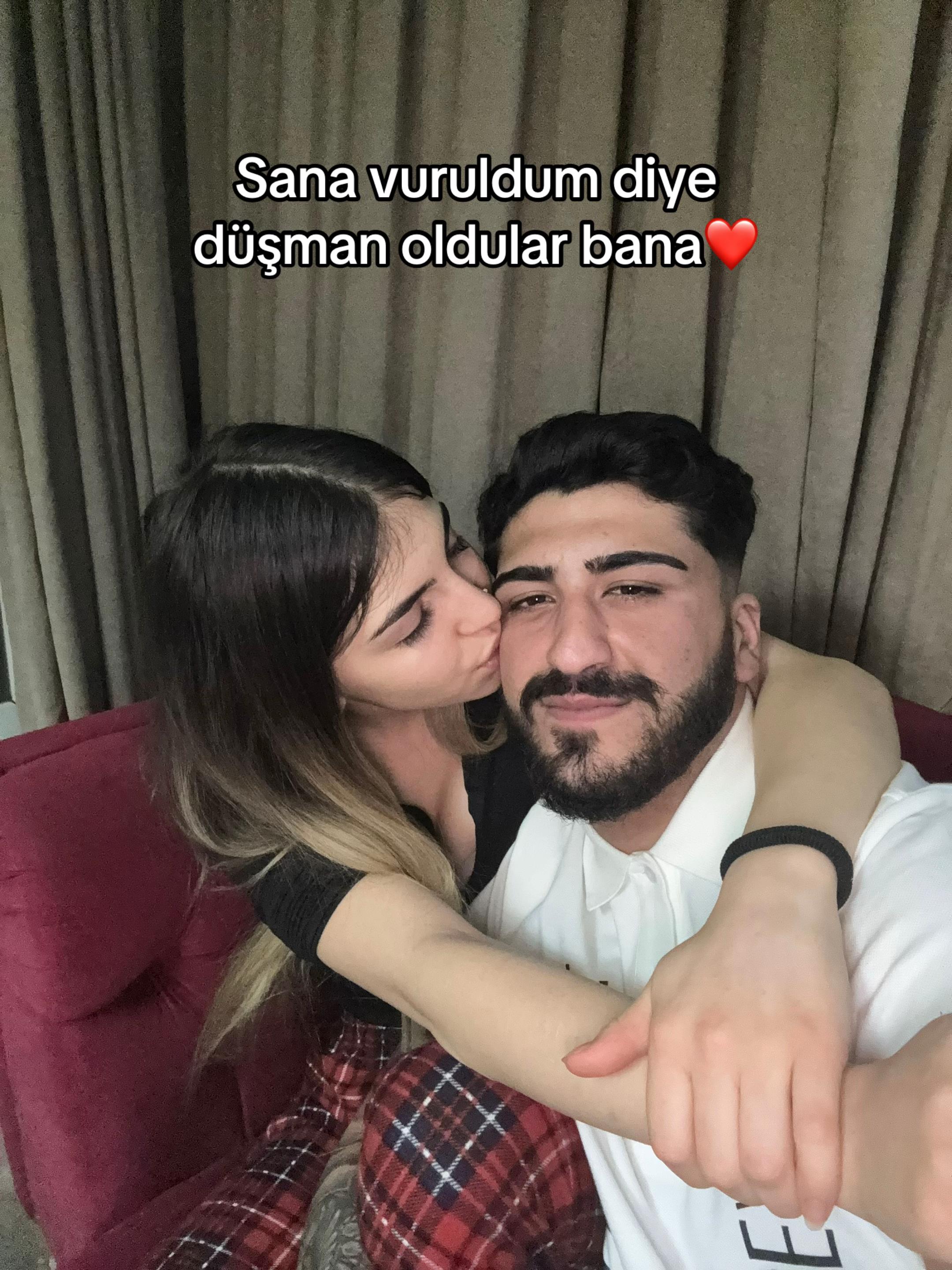 @🦅